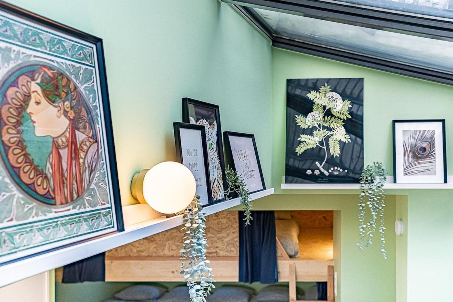 Sleep and go - unusual accommodation - Saint Genis Laval