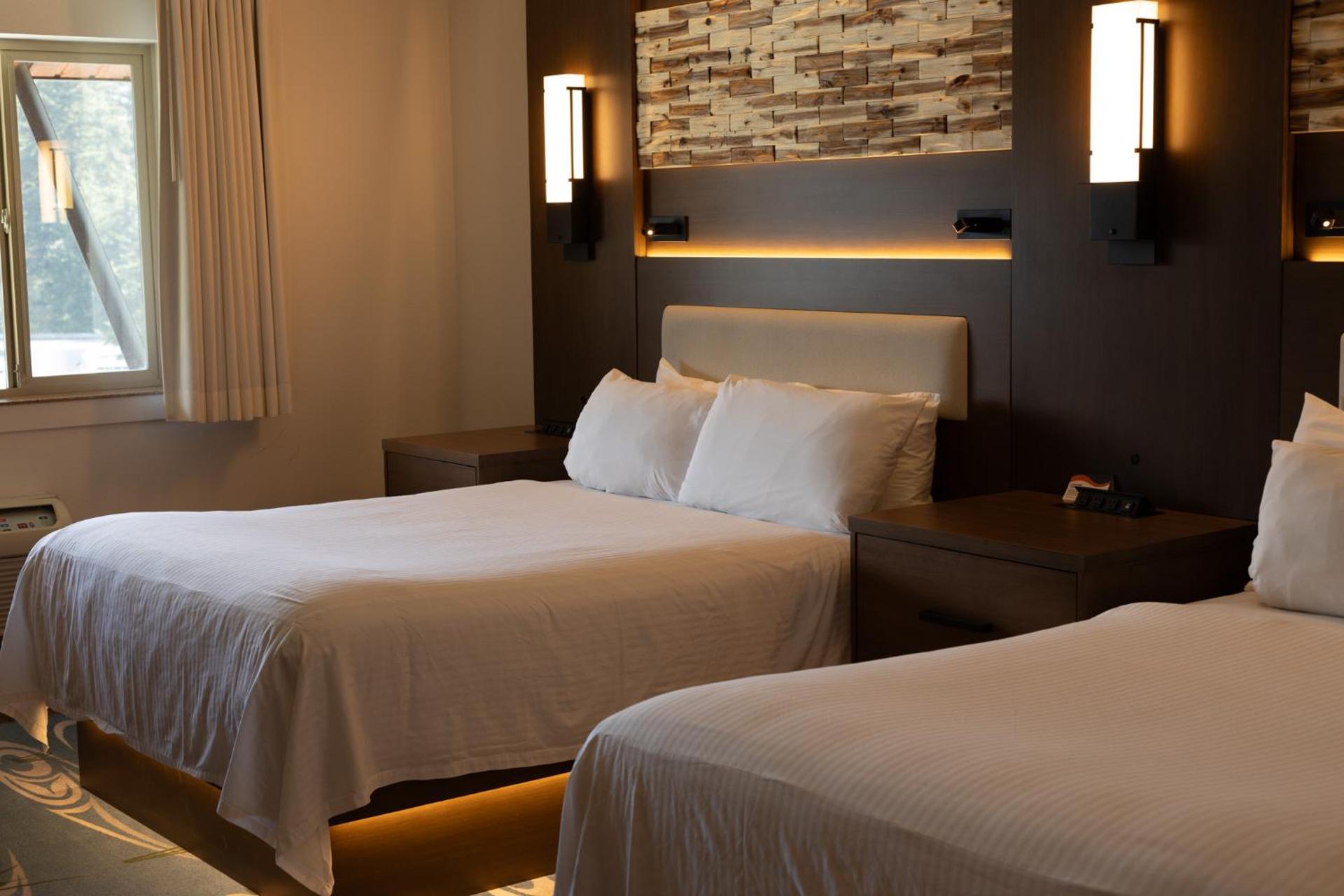 Deluxe Accessible Double Queen