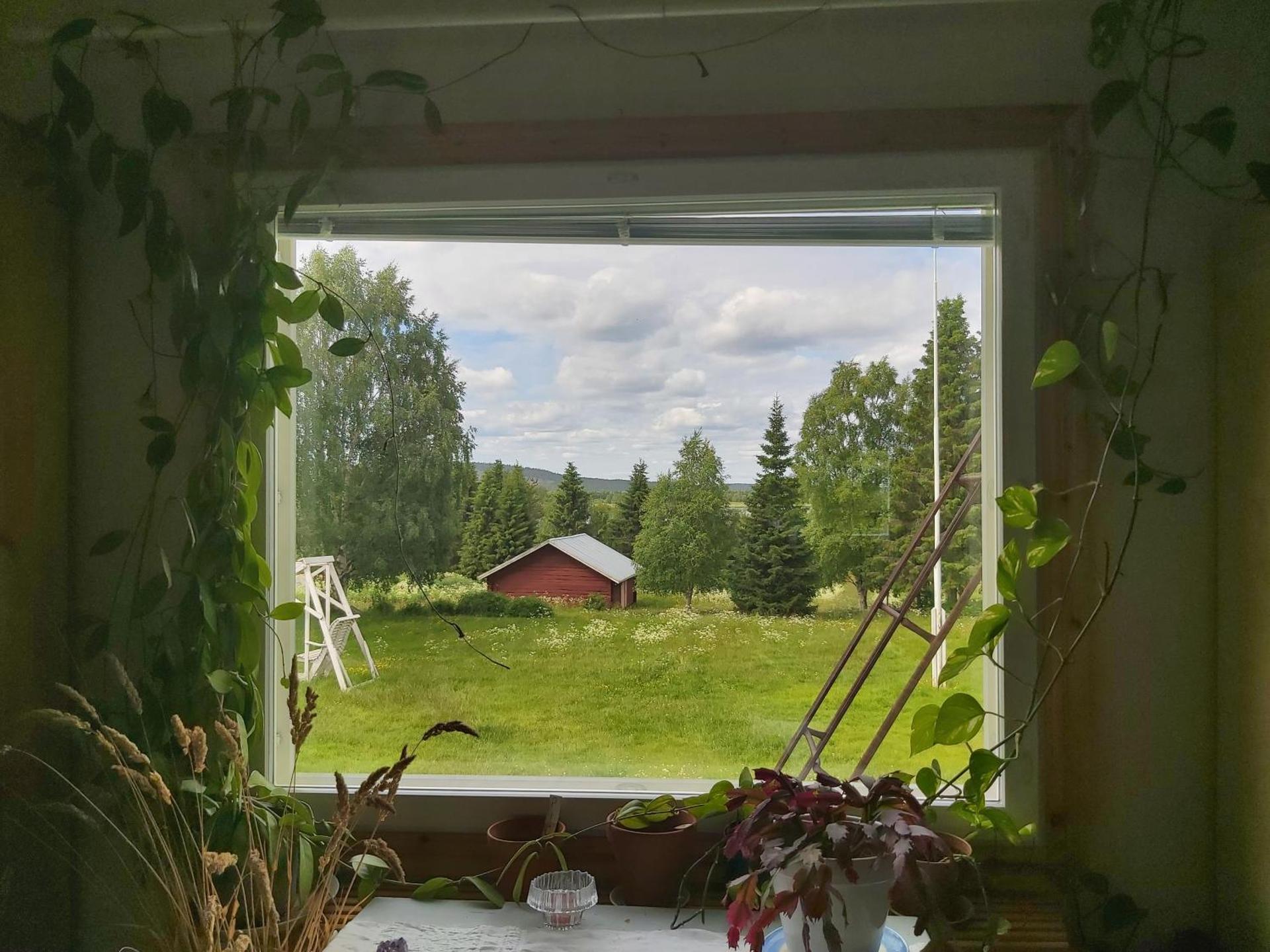 Rooms in a big wooden home, homestay