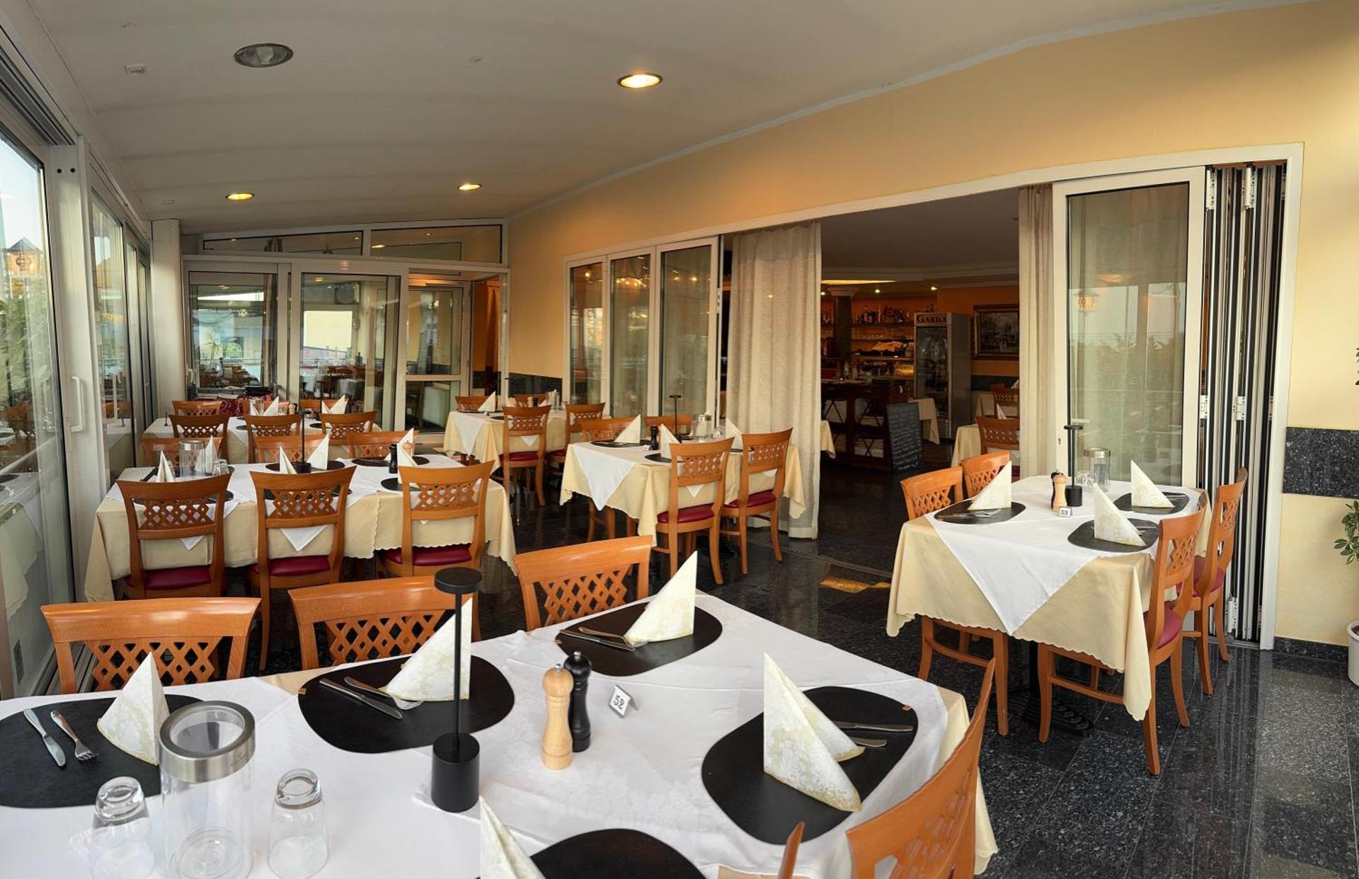 Hotel & Restaurant Garda