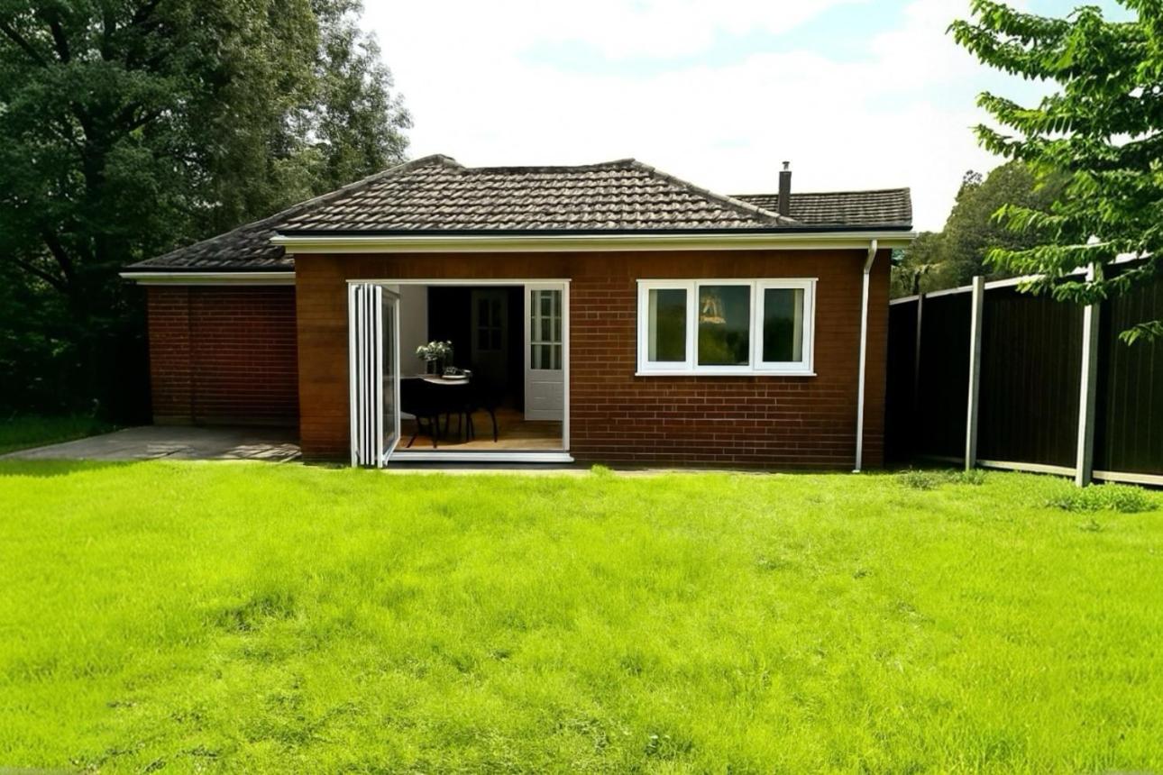 Spacious Bungalow - Hot Tub, Garden, Gated Parking