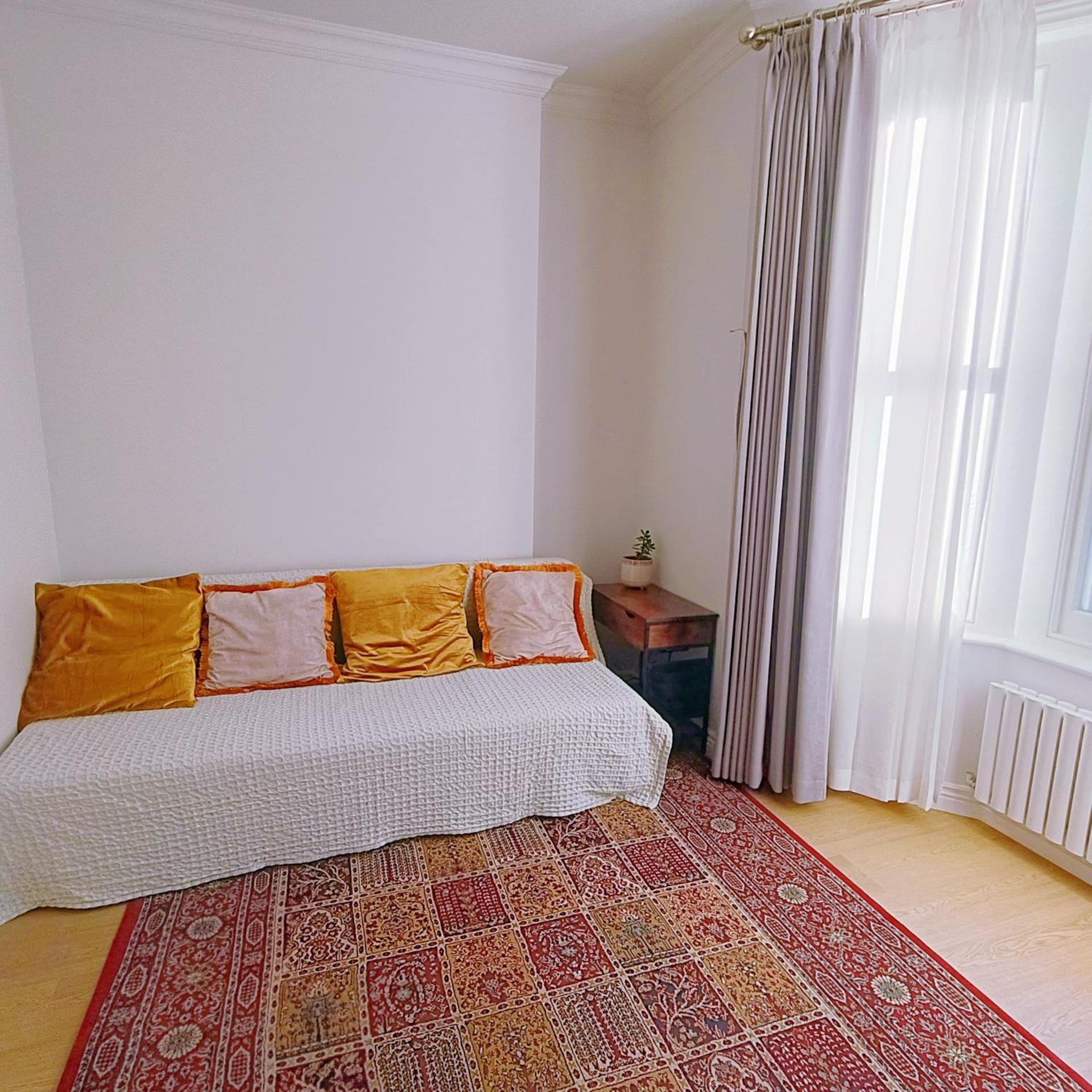 New refurbished one bed flat in the West London