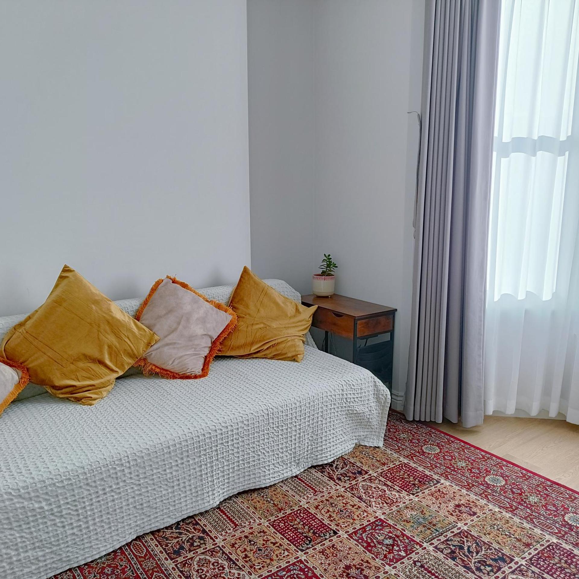 New refurbished one bed flat in the West London