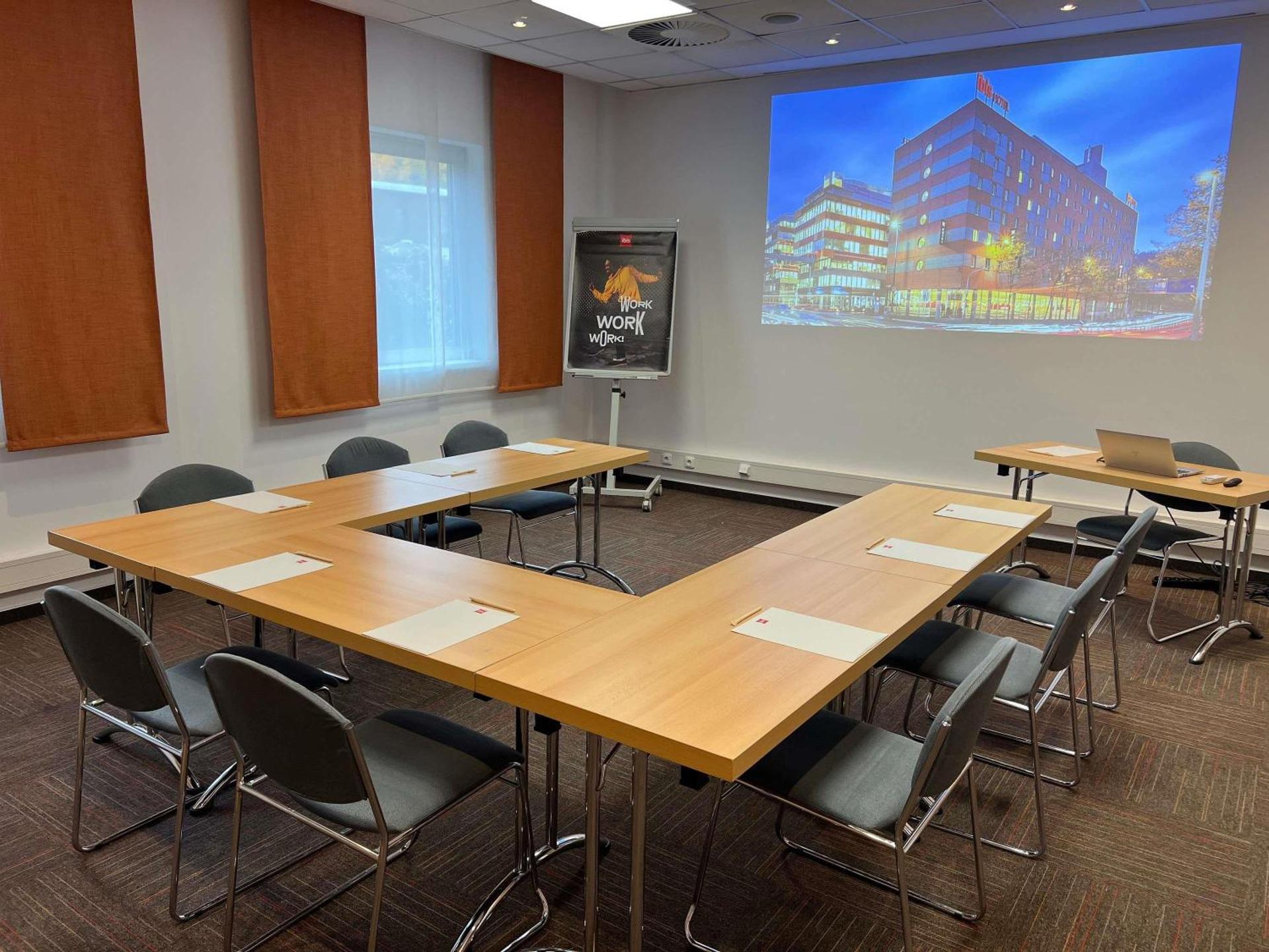 Meeting/conference room