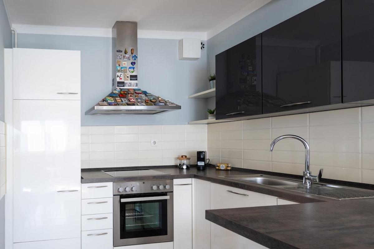 Urban and Cozy 1BDR APT, Garage parking