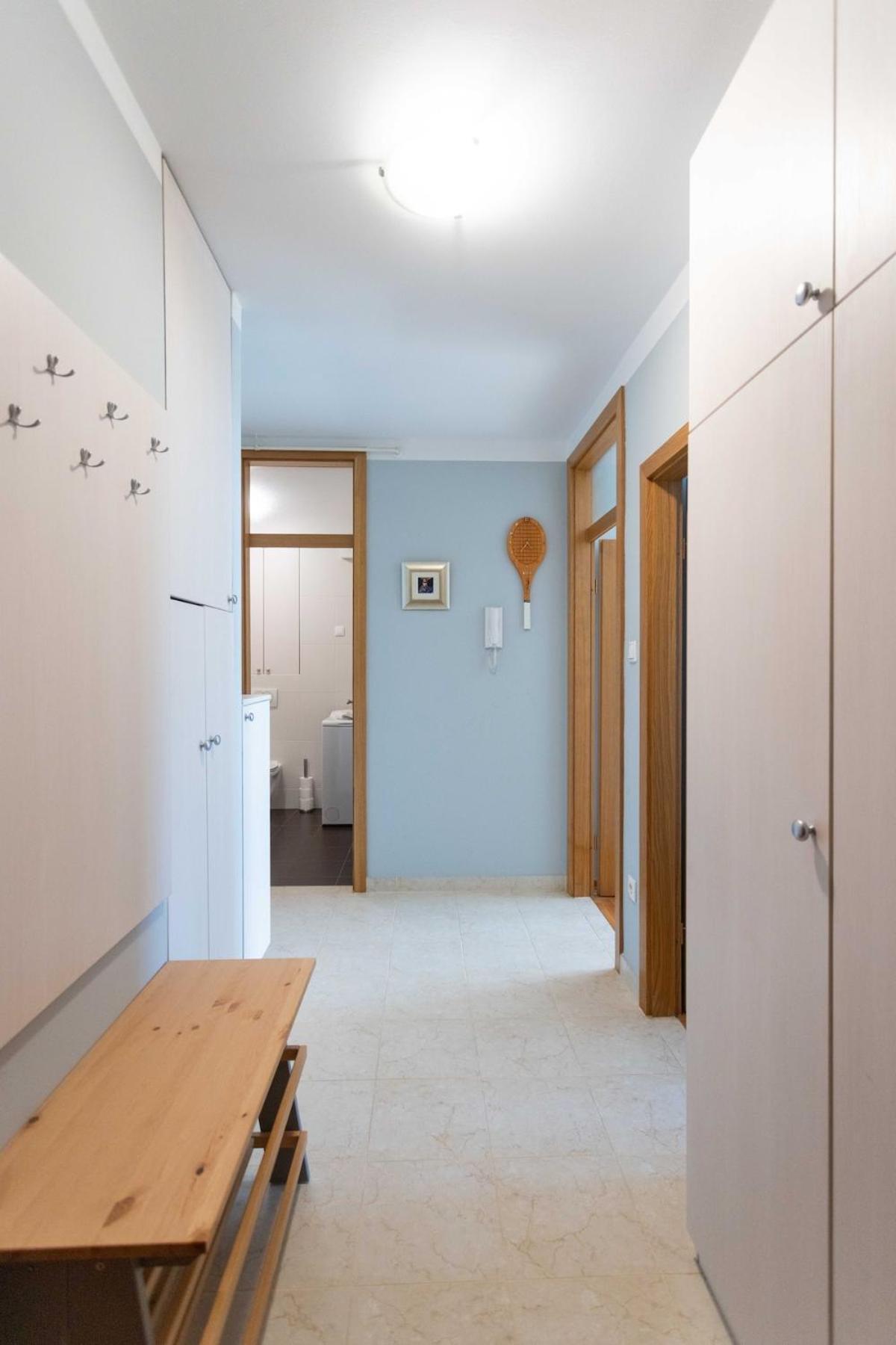 Urban and Cozy 1BDR APT, Garage parking