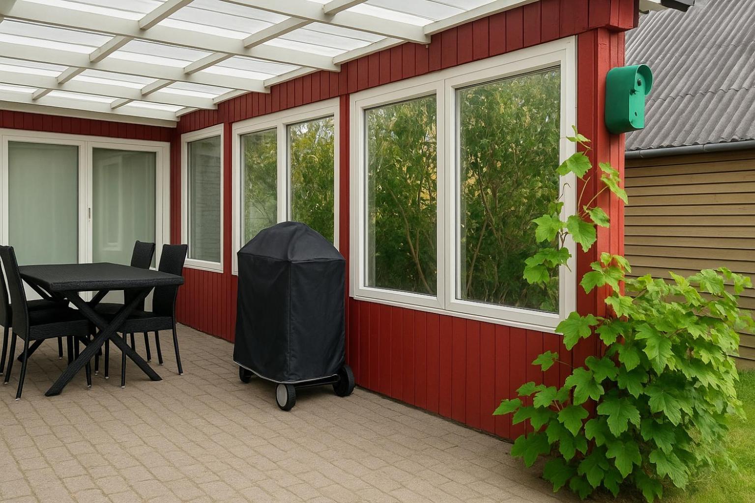 Havhuset I Øster Hurup - i byen, ved stranden