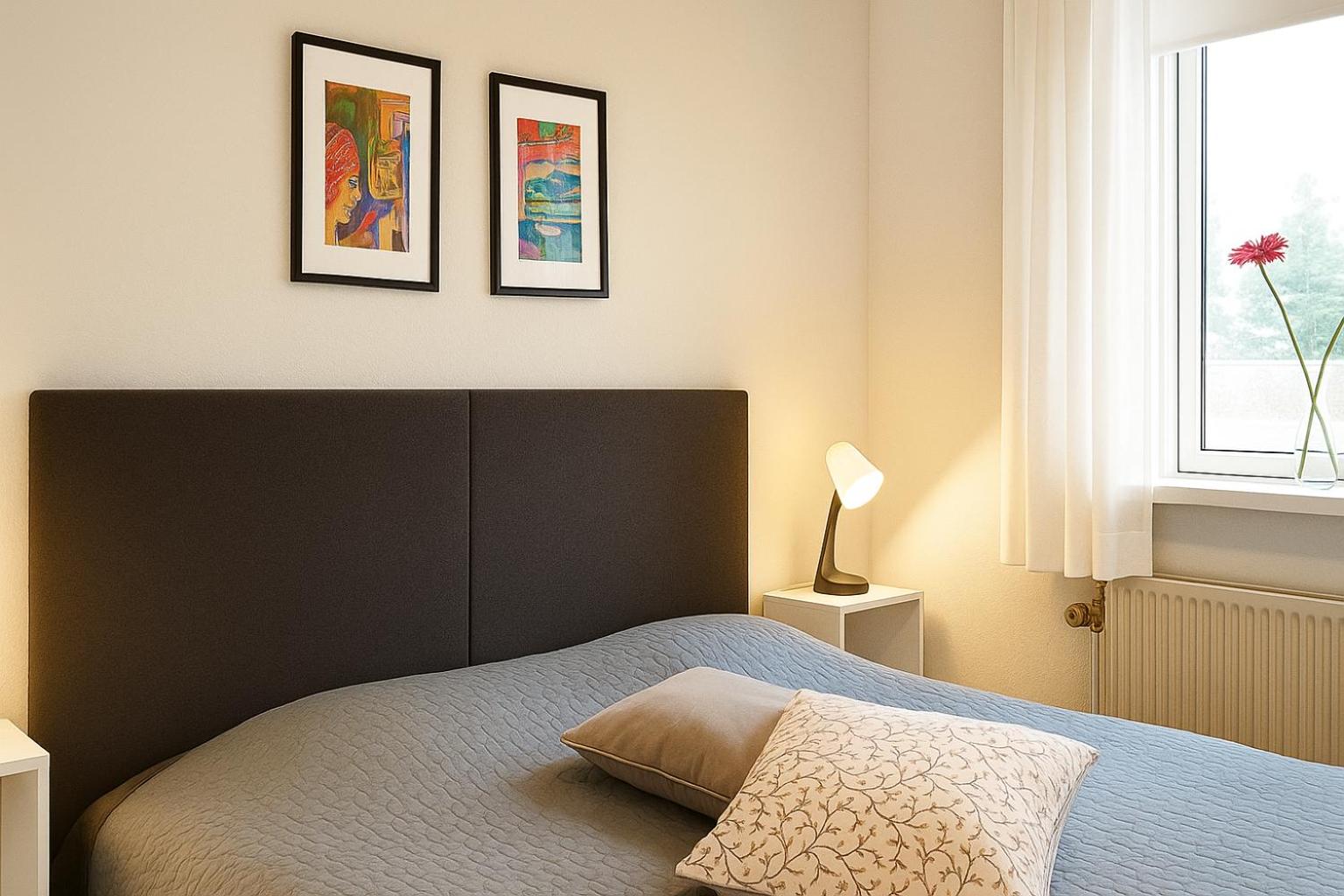 Havhuset I Øster Hurup - i byen, ved stranden