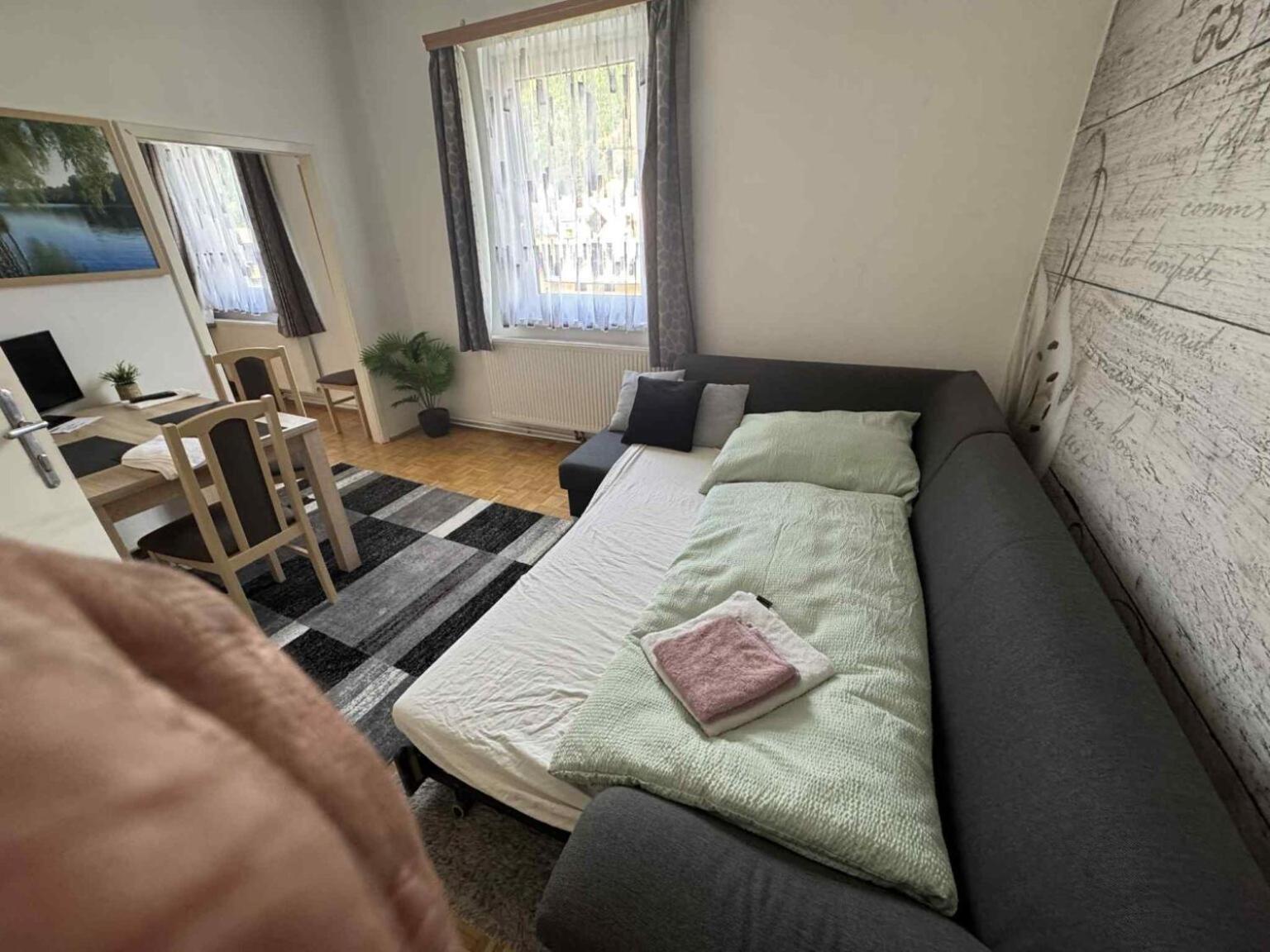 Park apartman Kertes ház a park mellett gyönyörű kilátással Dog friendly garden house with a wonderful view next to the park