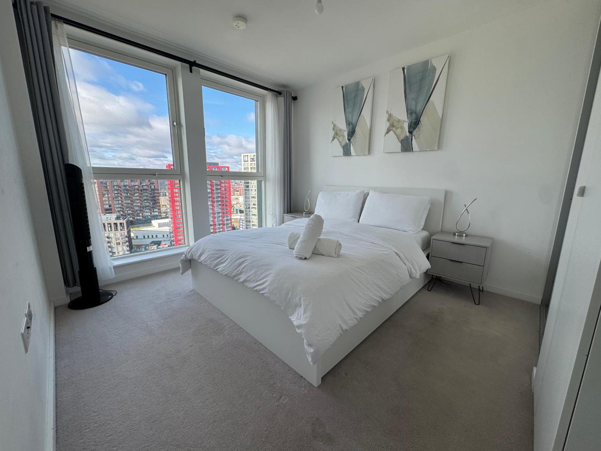 Luxe Penthouse with Free Parking