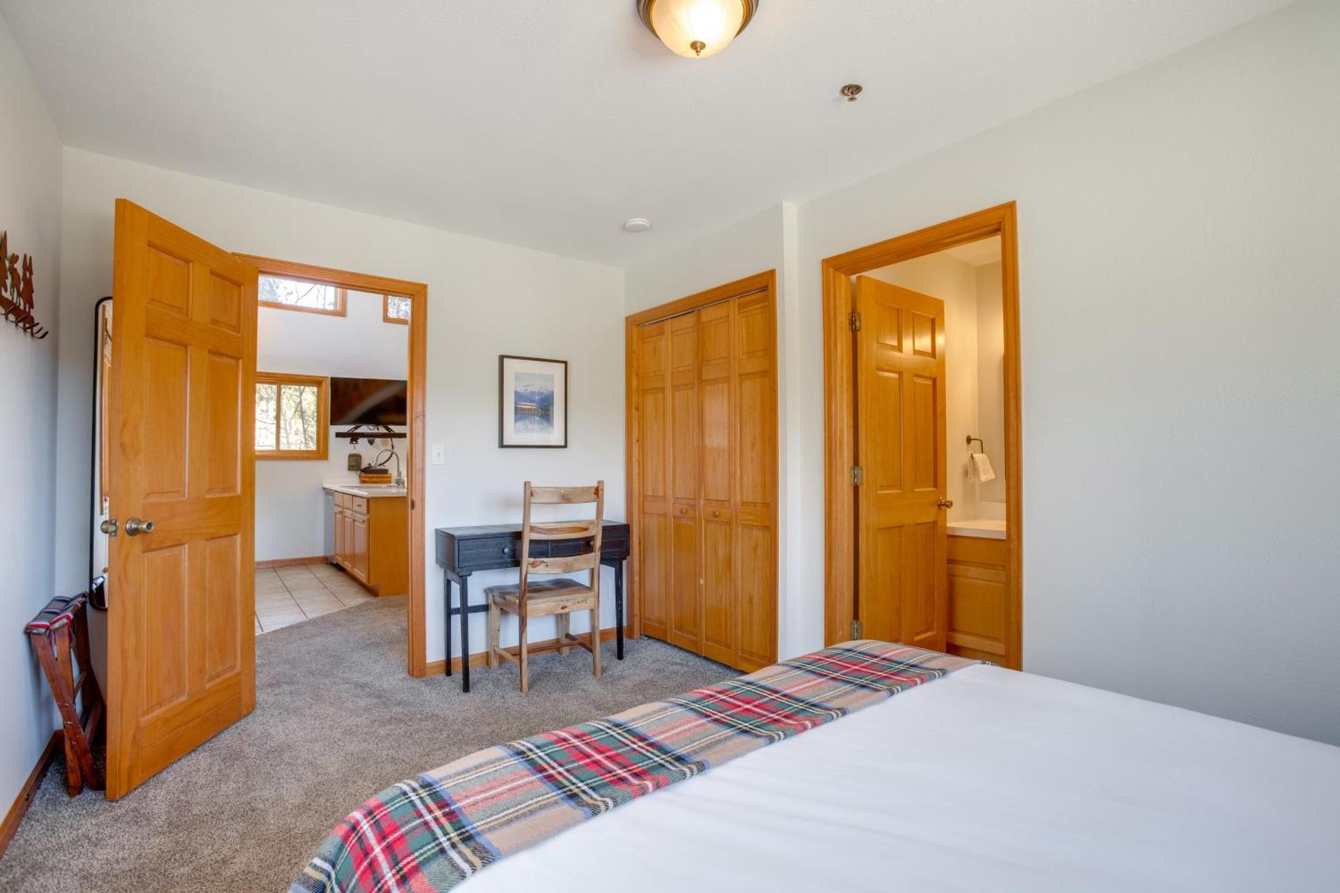 Steps to Grand Lake New Deck at The Innlet Condo