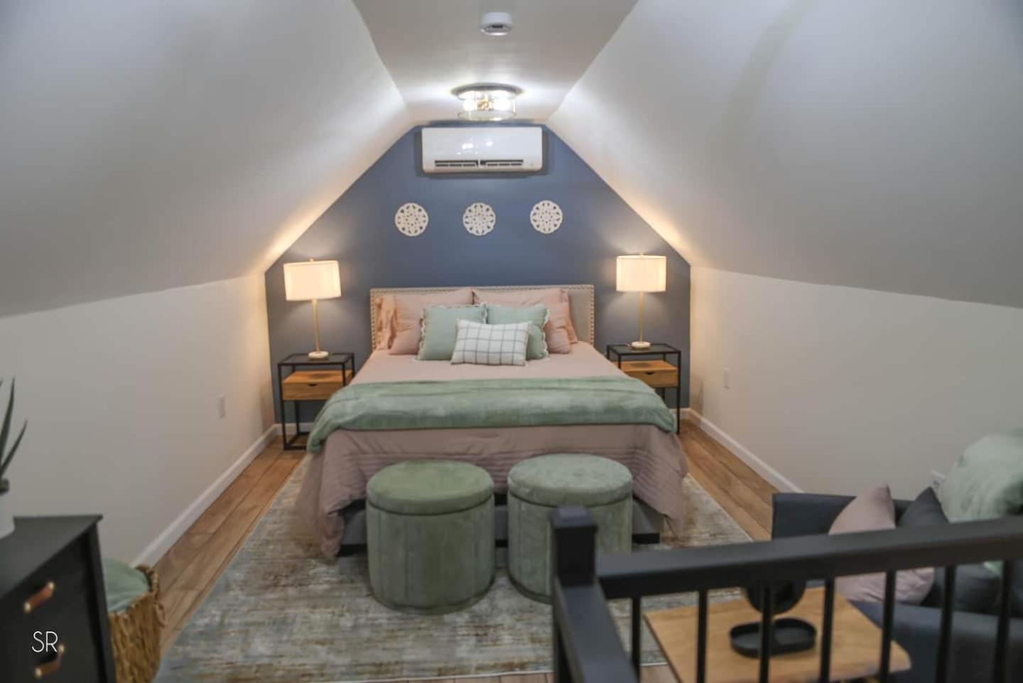 The Horse Carriage 2 Miles From Foxwoods Casino