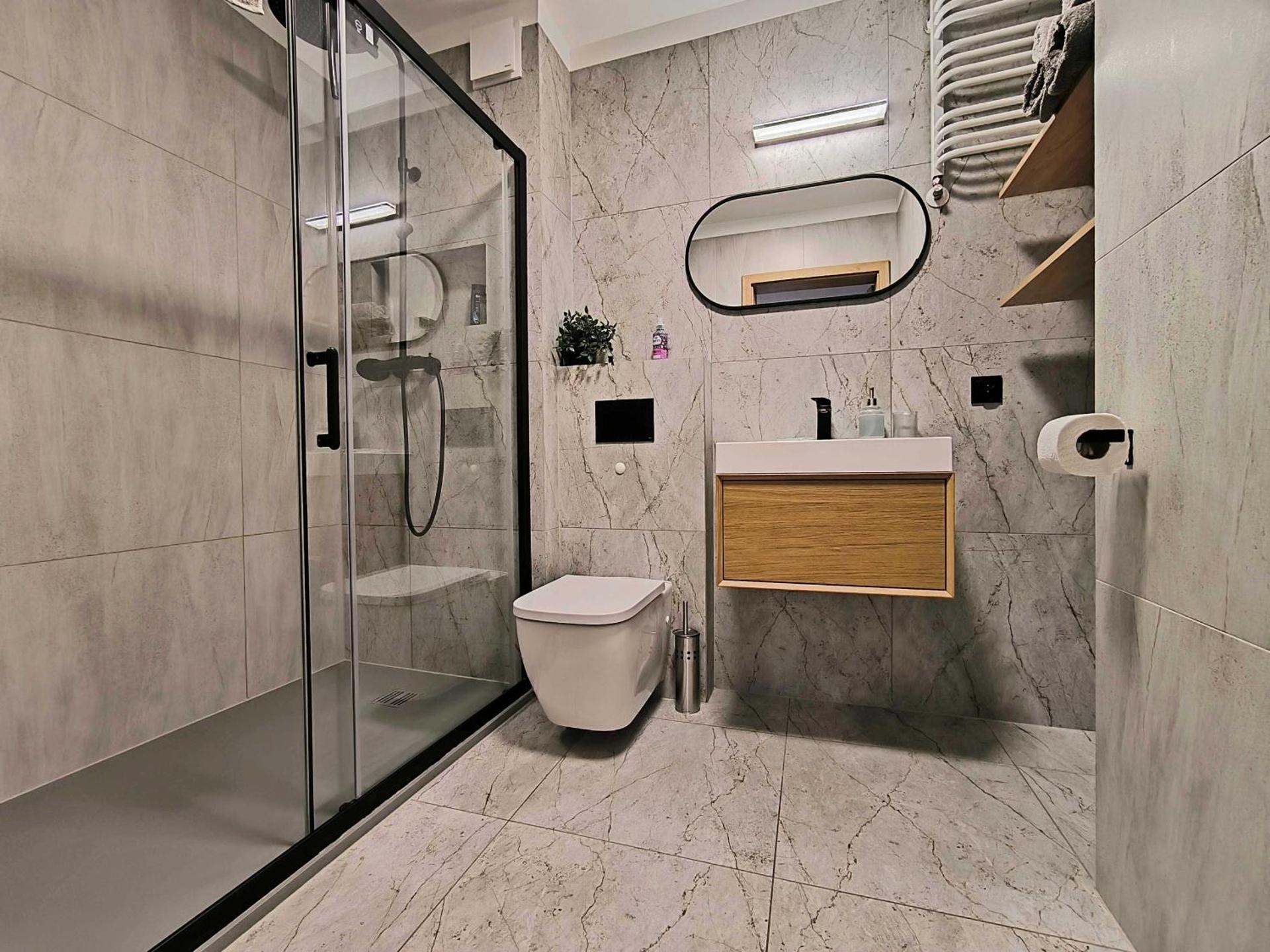 Kolory Warmii Apartamenty Biały i Szary