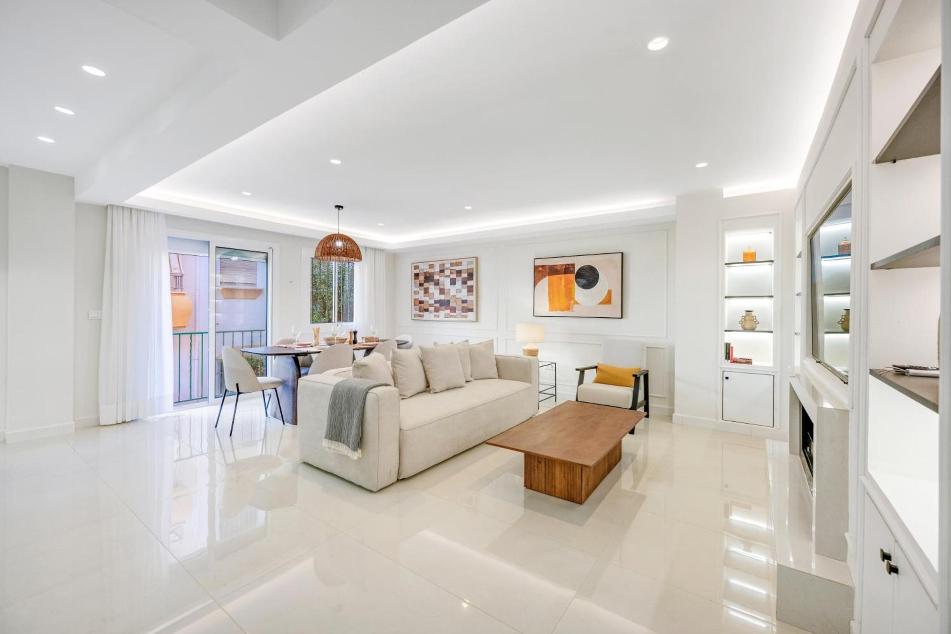 Communal lounge/ TV room