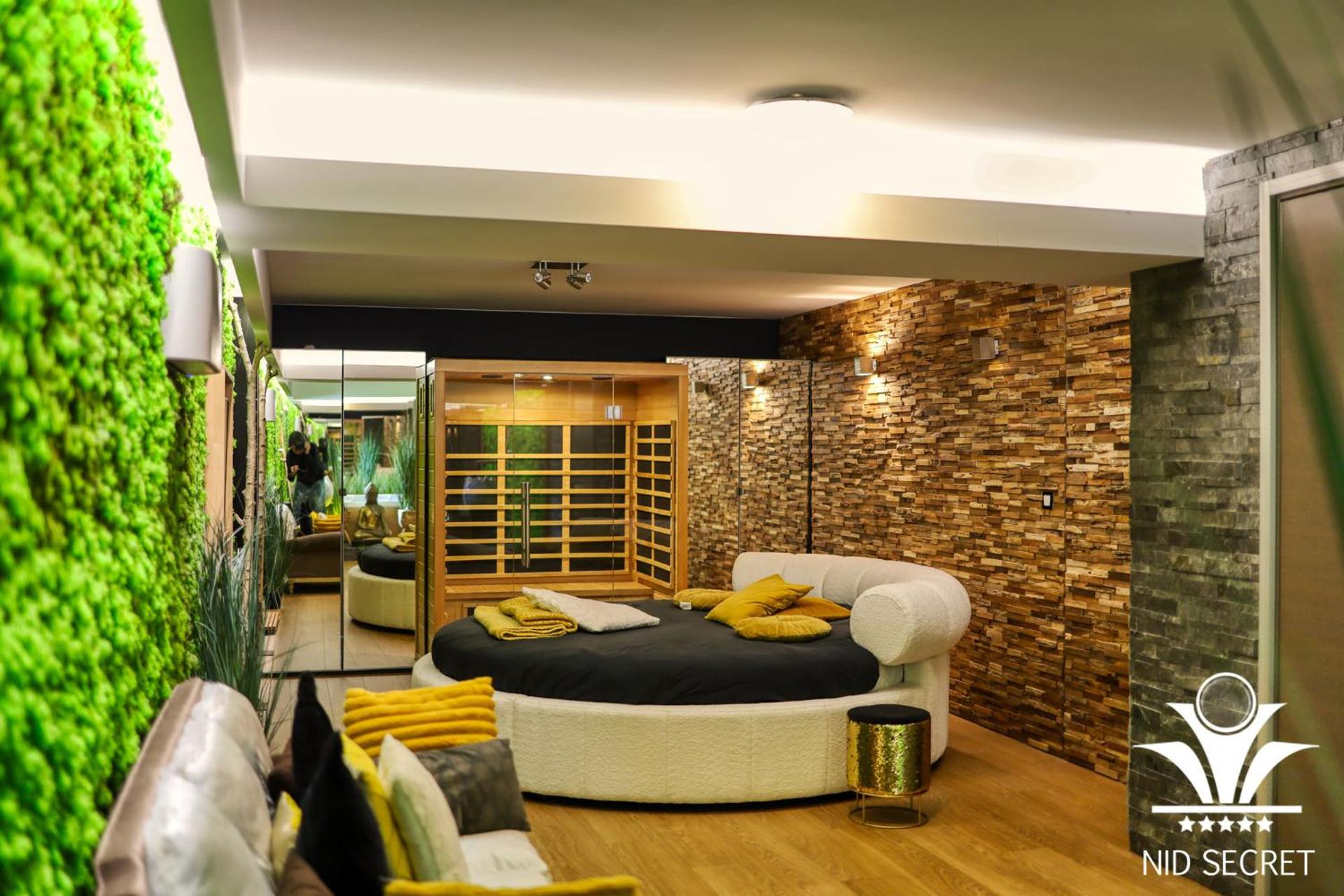 Panoramique 180 lac et montagne et Nid Secret spa romantique