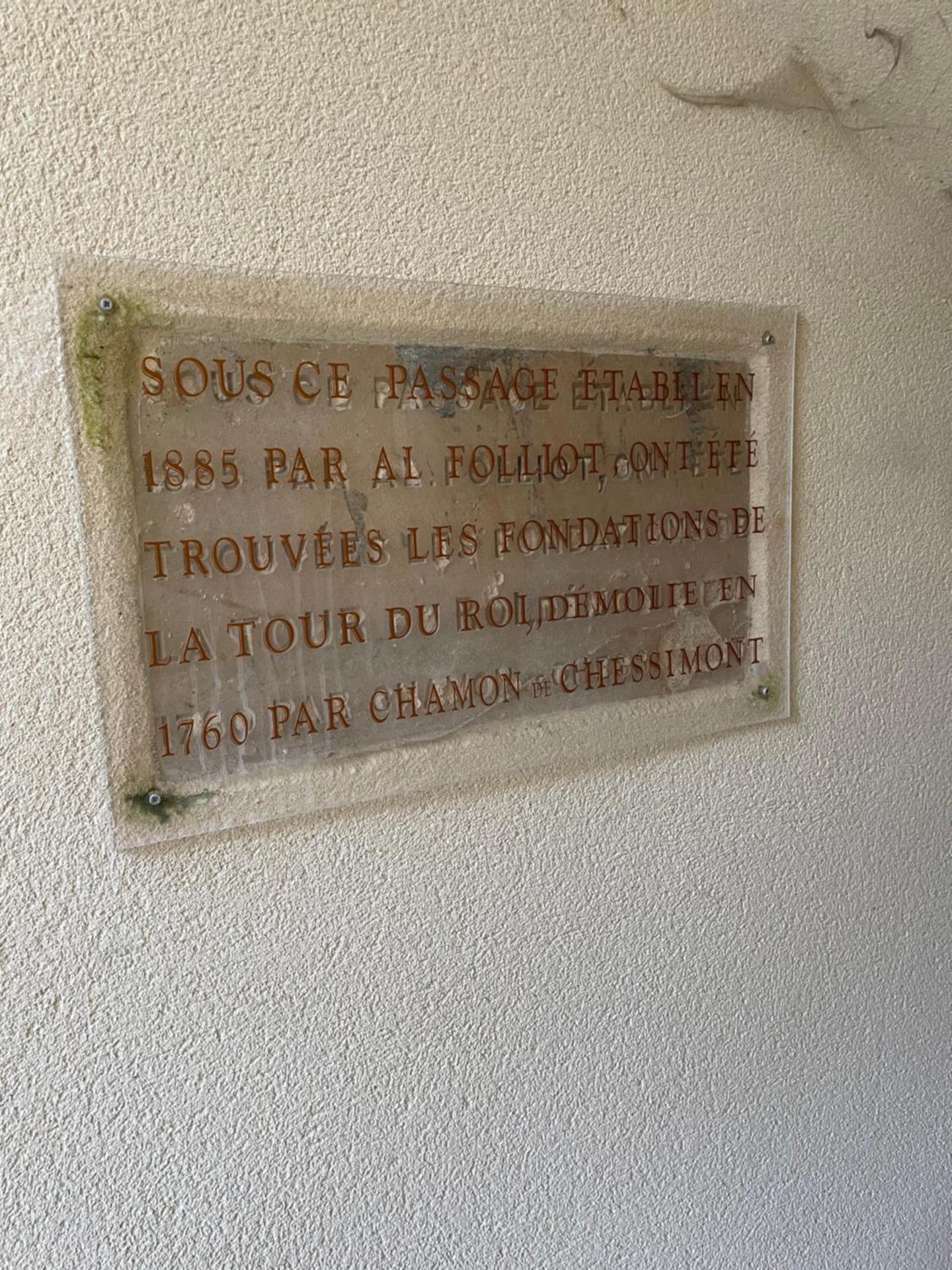 Logis Hostellerie des Clos et restaurant Bistrot des grands crus et Maison de la tour Chablis