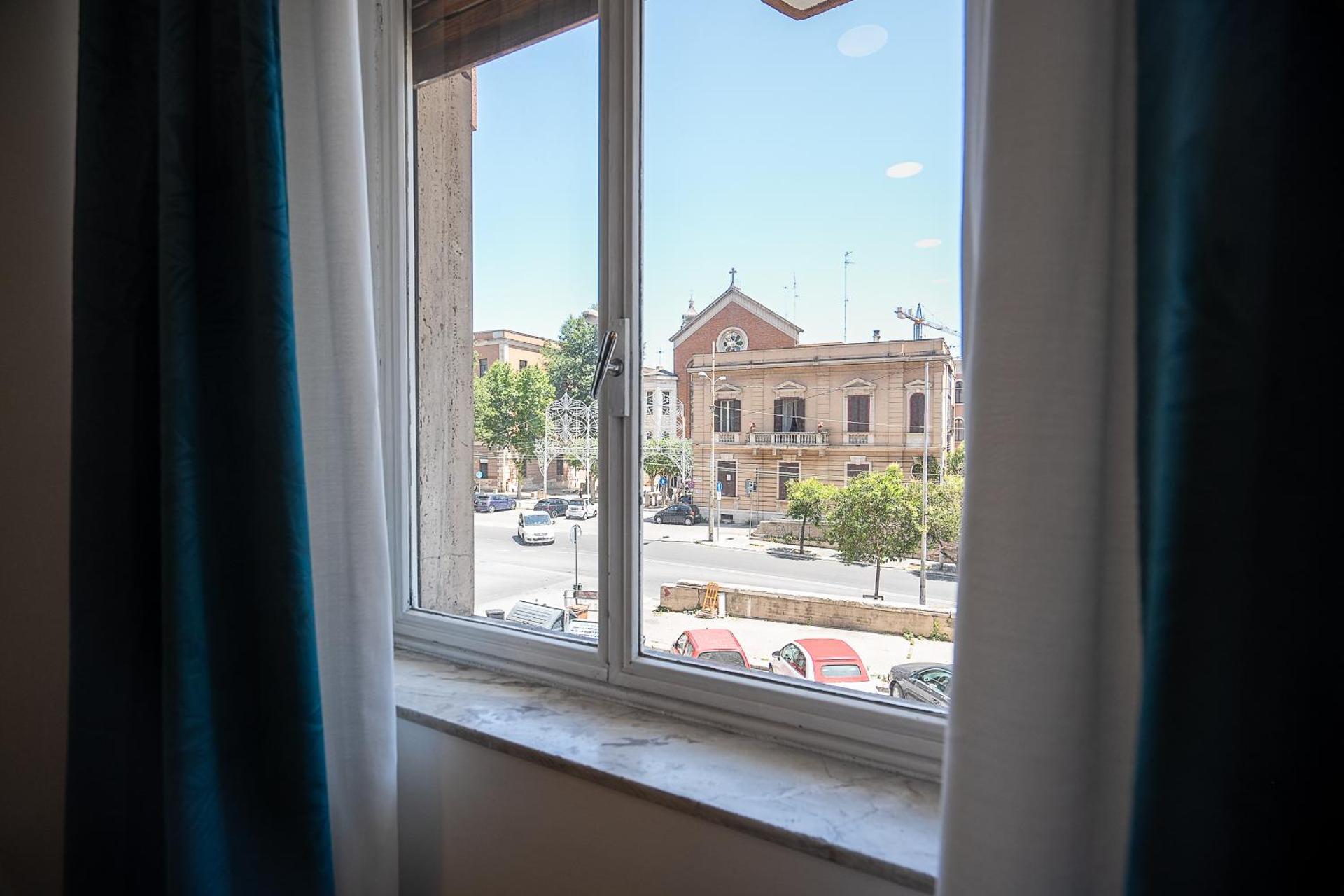 BARI CITY HUB _ Locazione Turistica