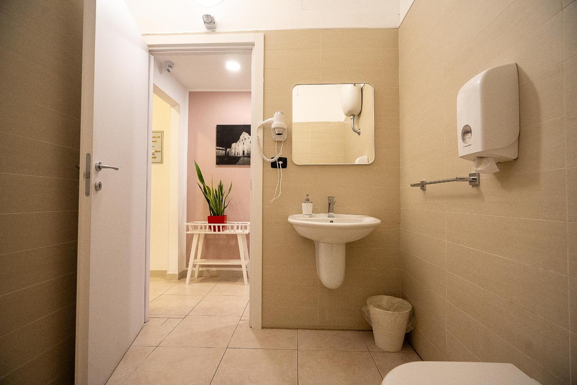 BARI CITY HUB _ Locazione Turistica