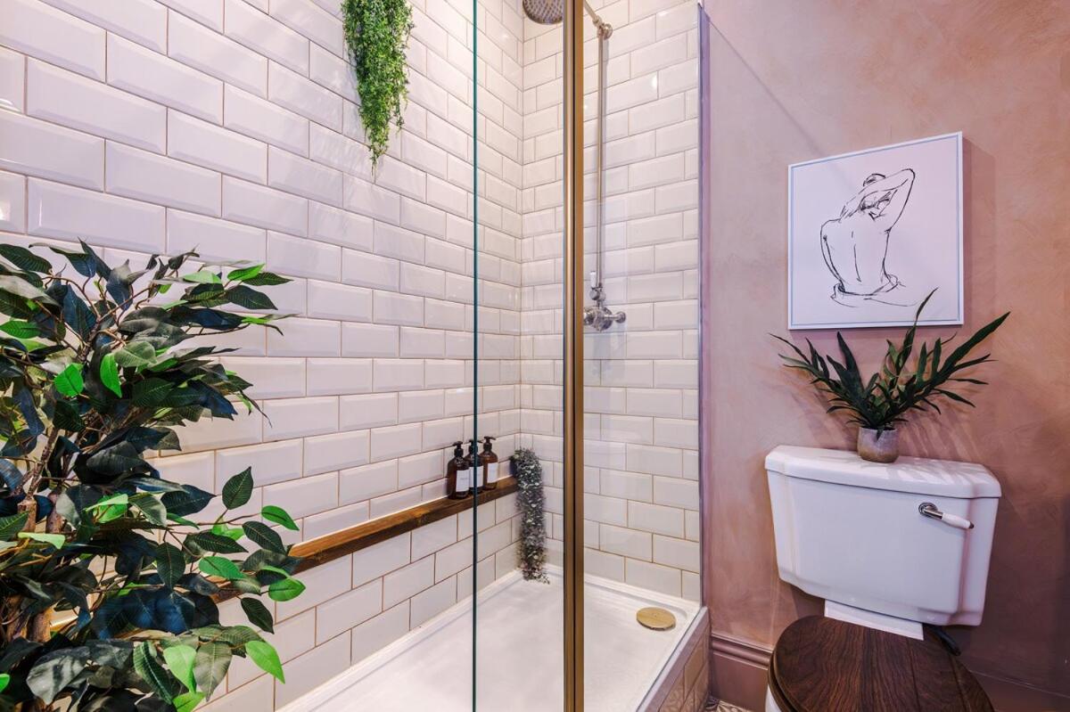 Rufloreo Flats 1 - central gem