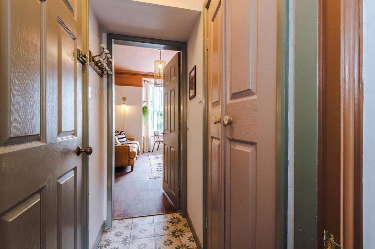 Rufloreo Flats 1 - central gem