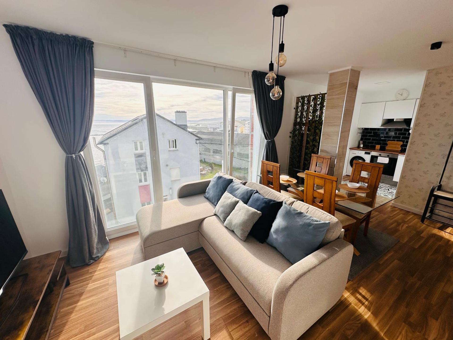 Apartamentos LAMAROSA -LAS PLAYAS