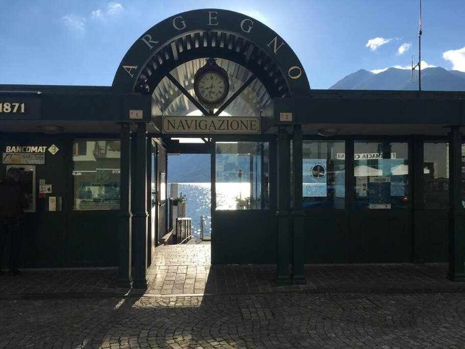 Una terrazza sul lago