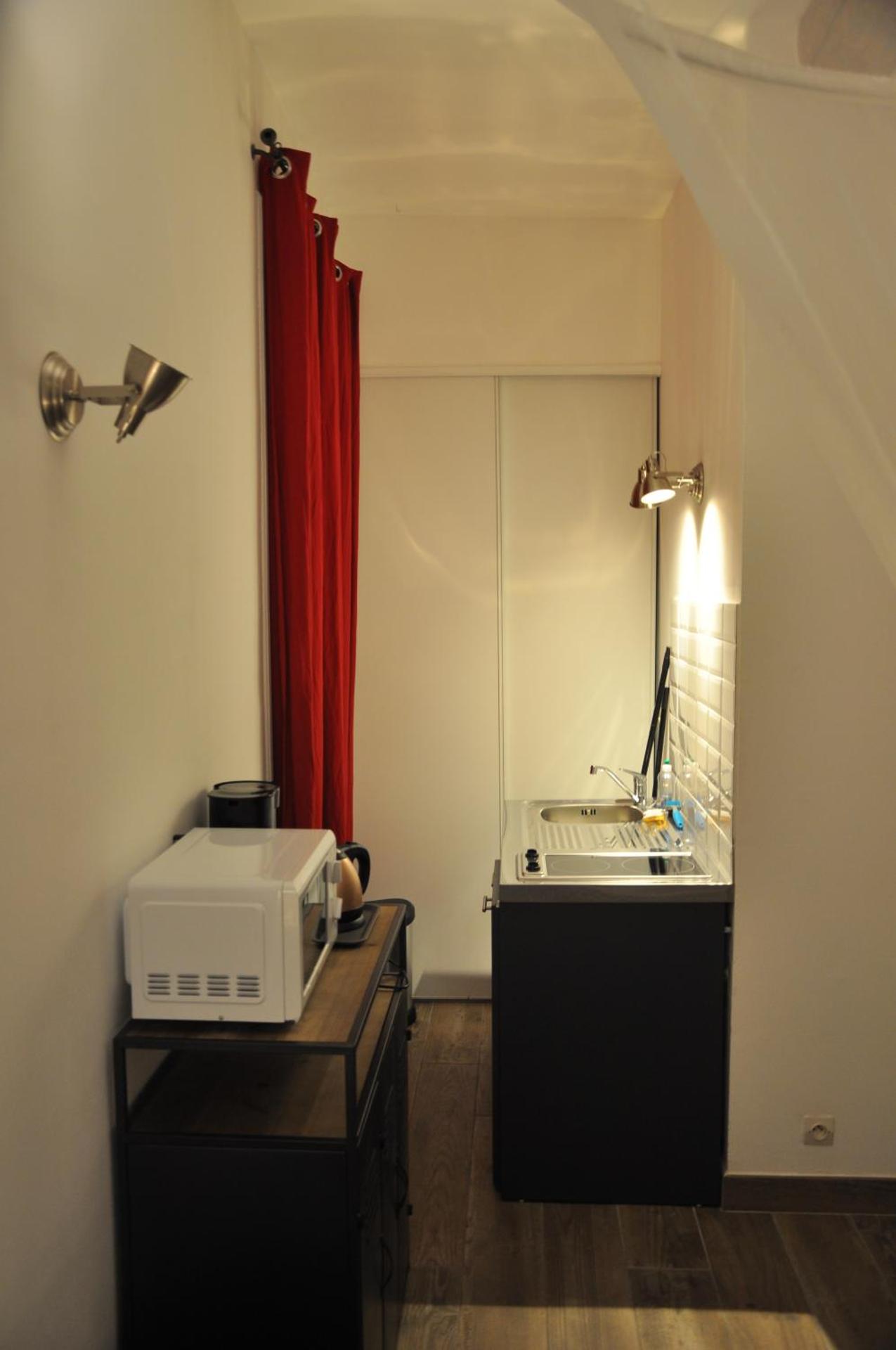 location studio meublé avec jardin