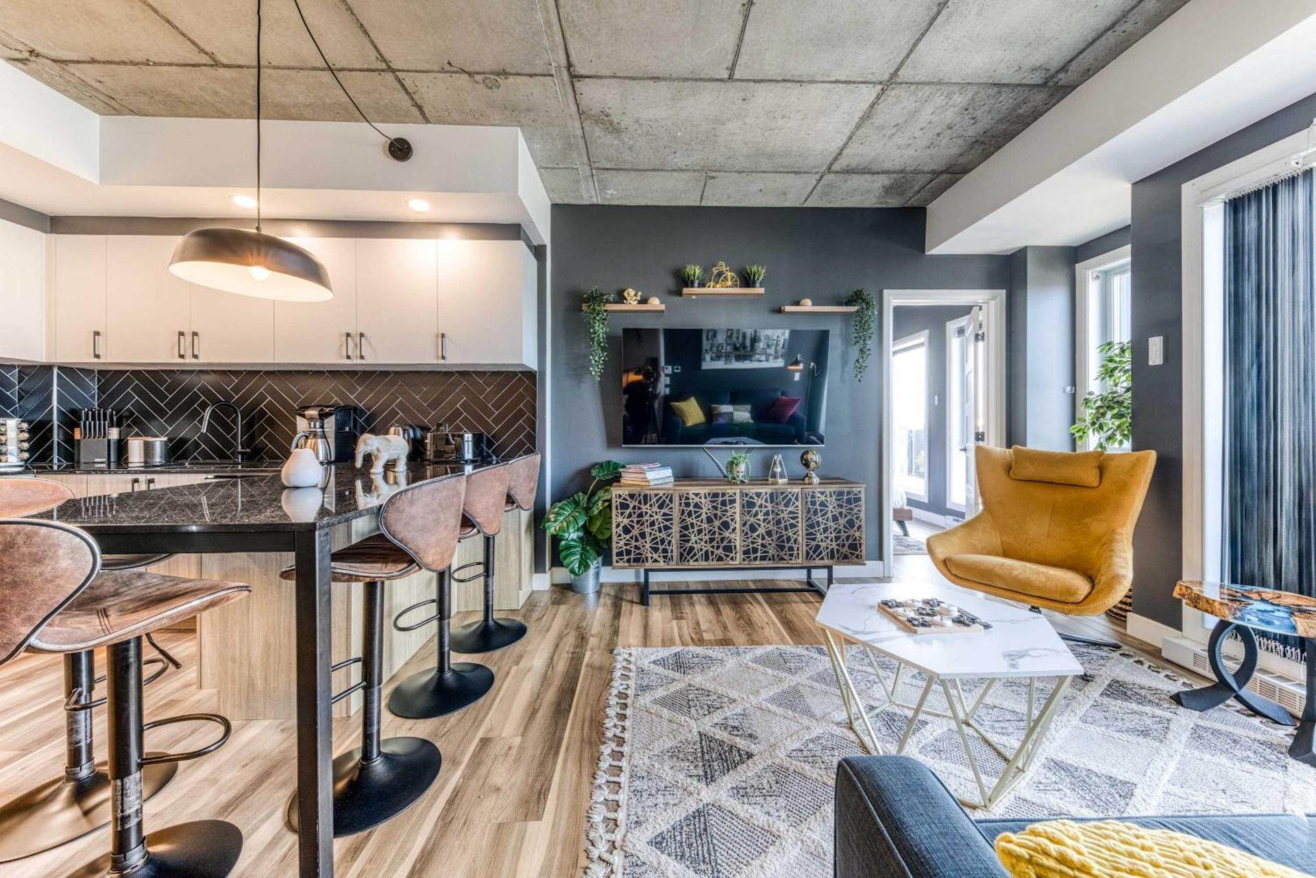 Appartement Luxe, Incredible Sunset View, Pool, Parking, Near Old Québec