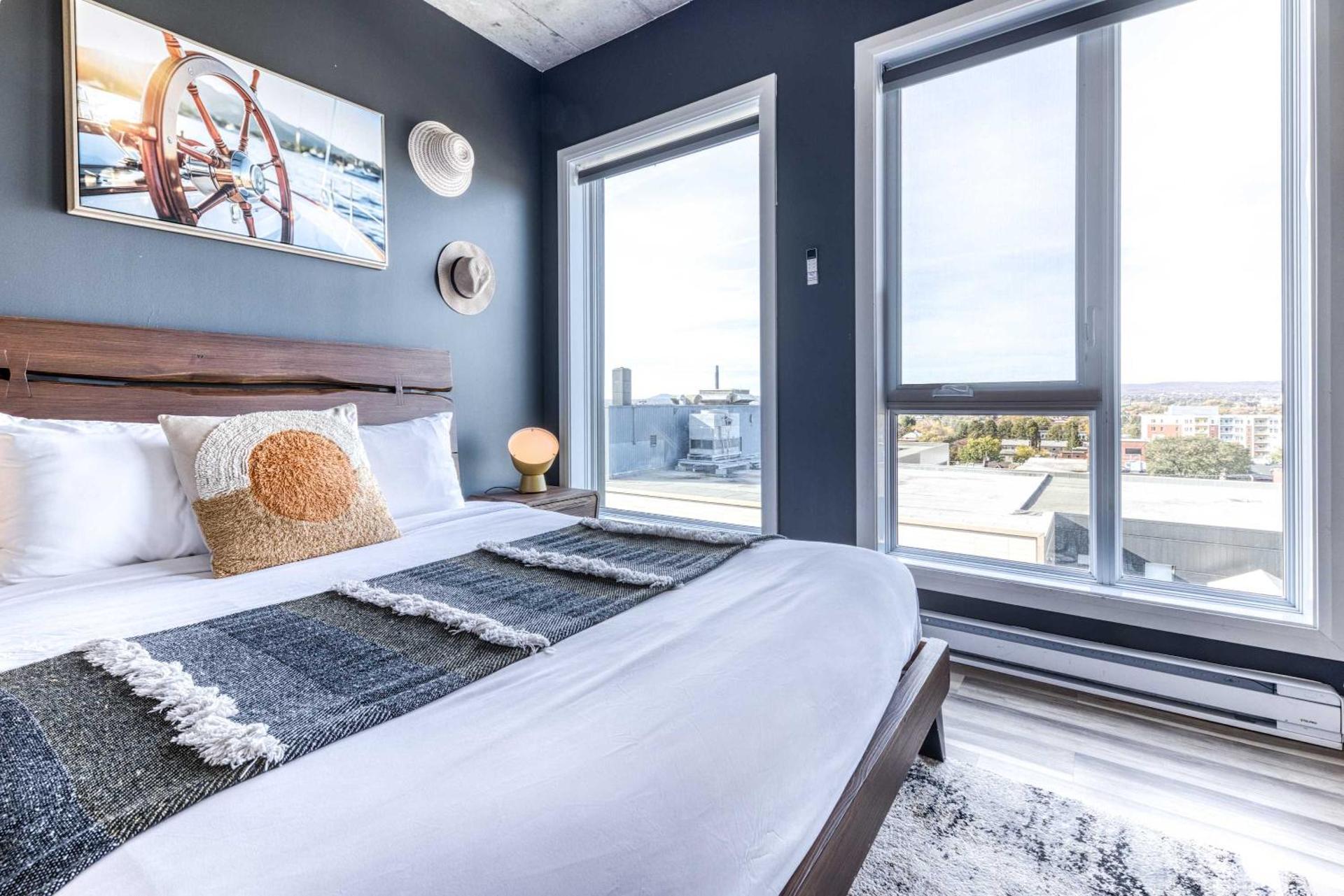 Appartement Luxe, Incredible Sunset View, Pool, Parking, Near Old Québec