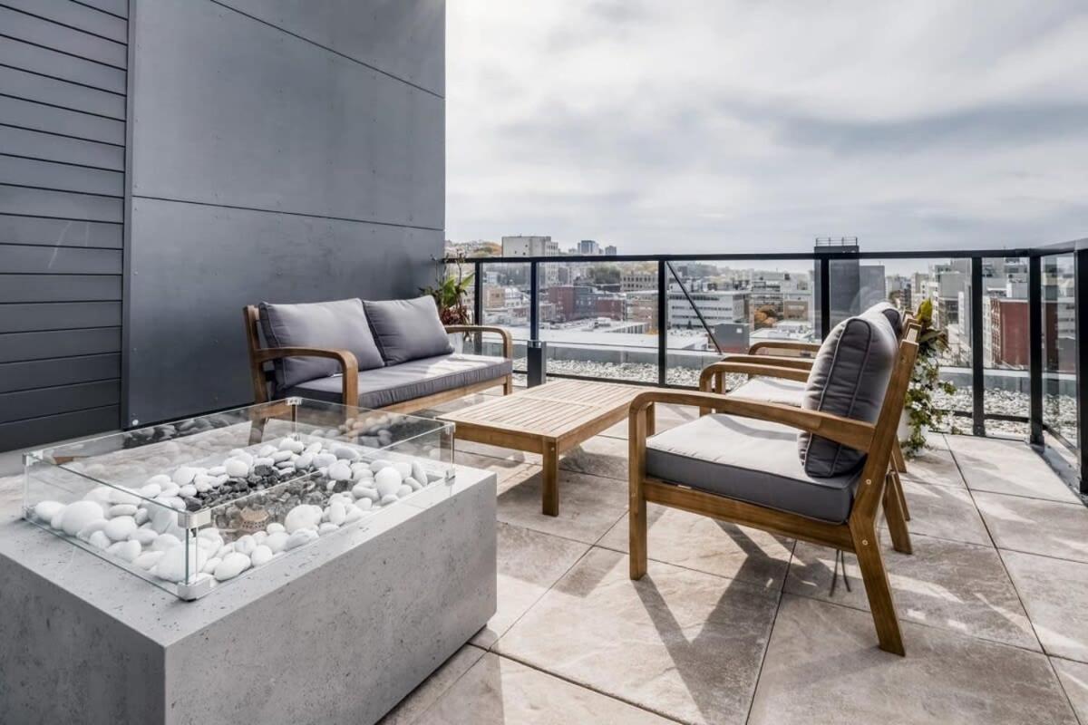 Appartement Luxe, Incredible Sunset View, Pool, Parking, Near Old Québec