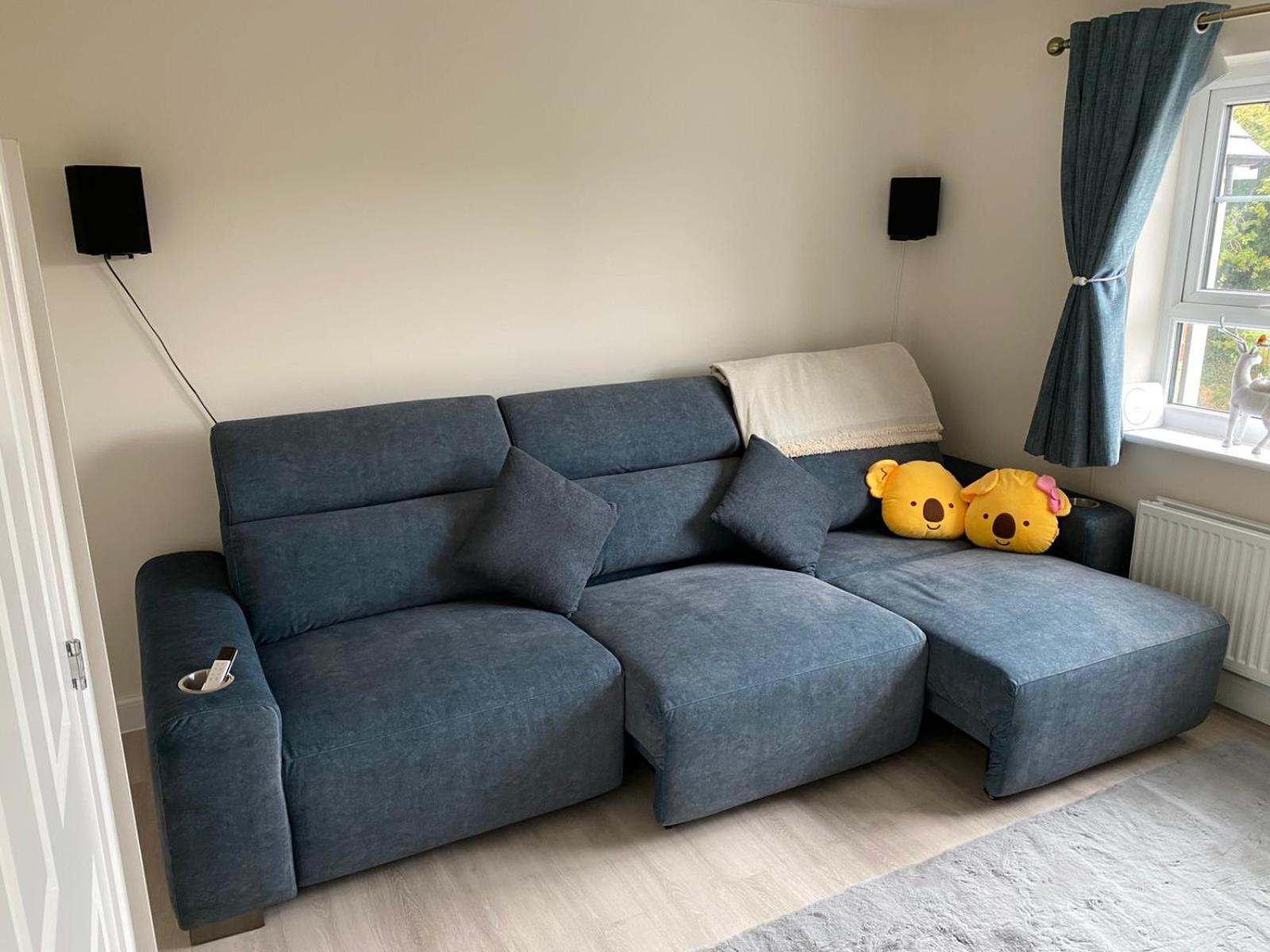 Communal lounge/ TV room