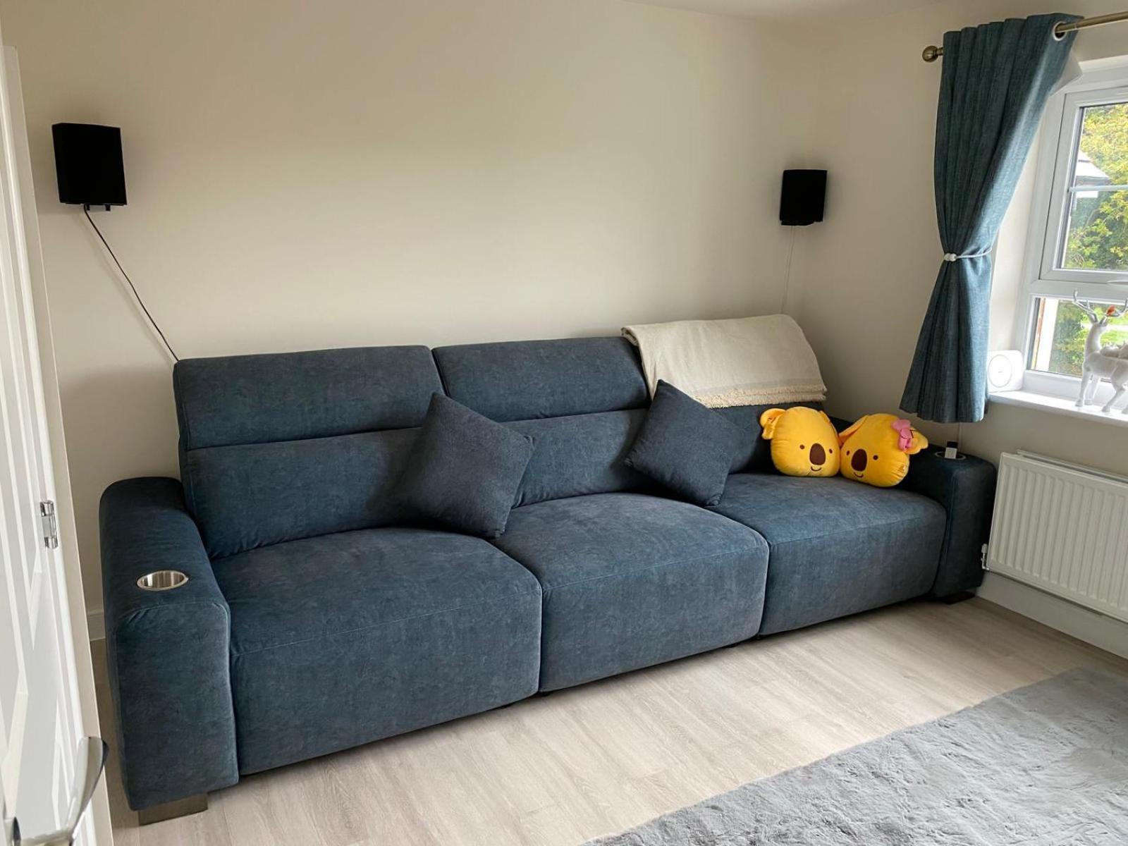 Communal lounge/ TV room