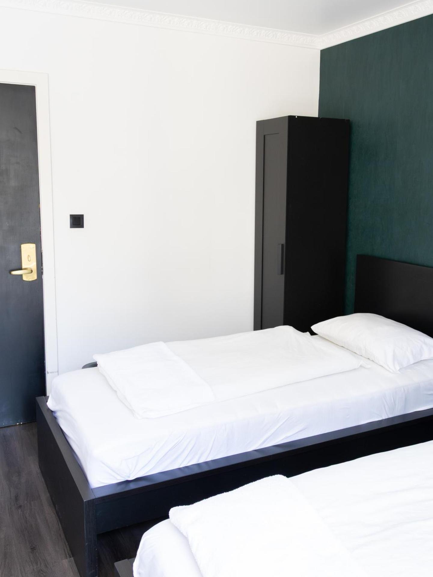 Single Room with Shared Bathroom