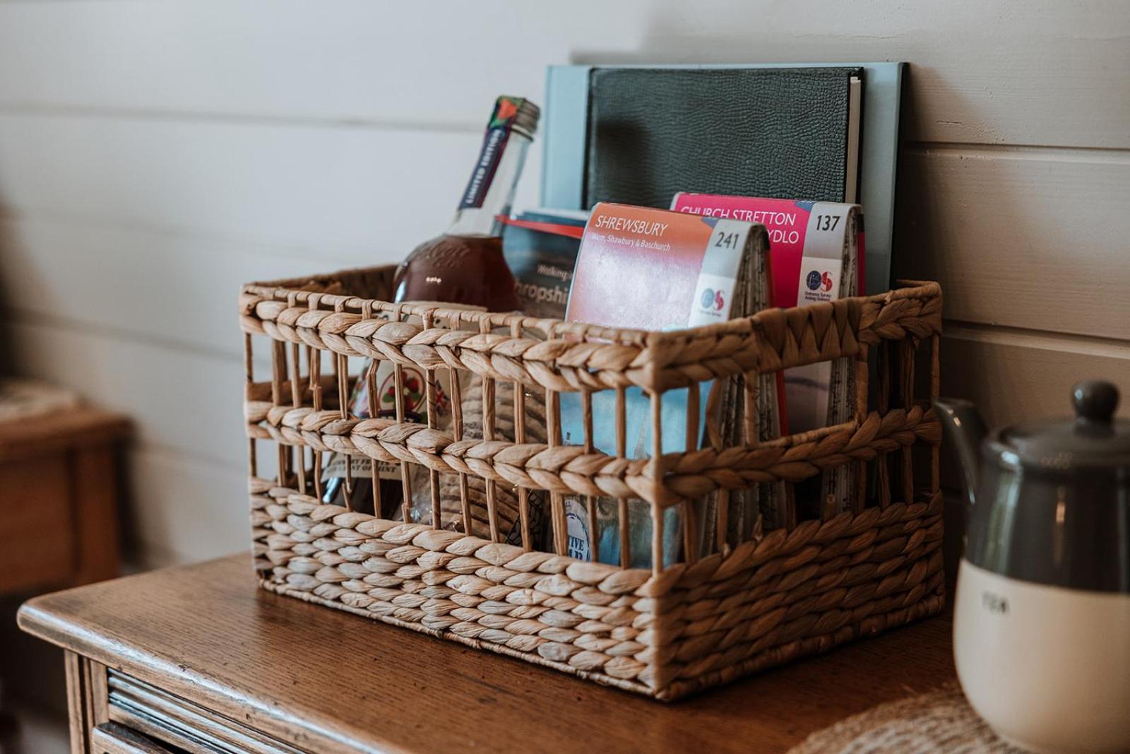 Secluded Cosy Luxury Pod with wood fired hot tub