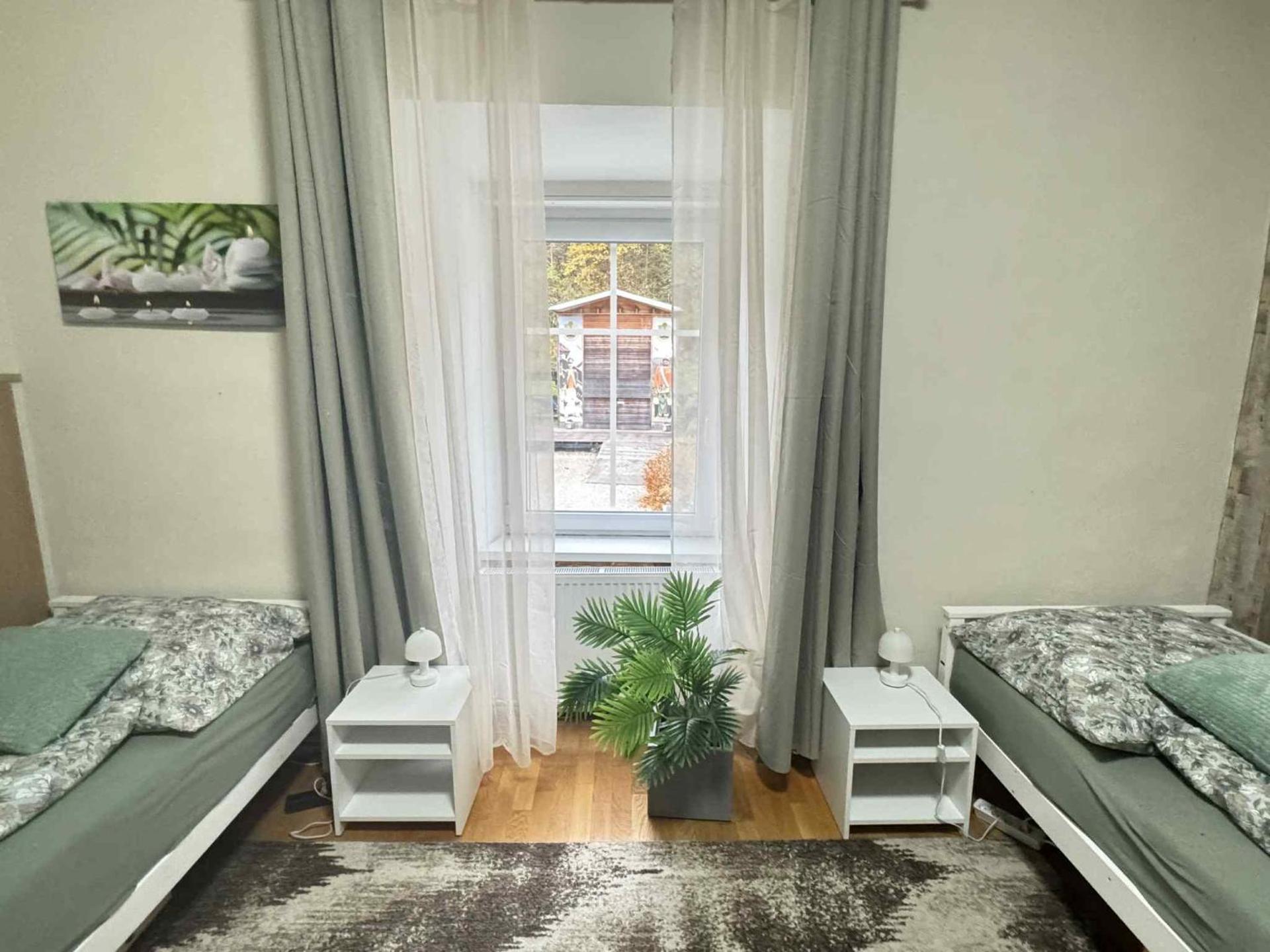 Park apartman Kertes ház a park mellett gyönyörű kilátással Dog friendly garden house with a wonderful view next to the park