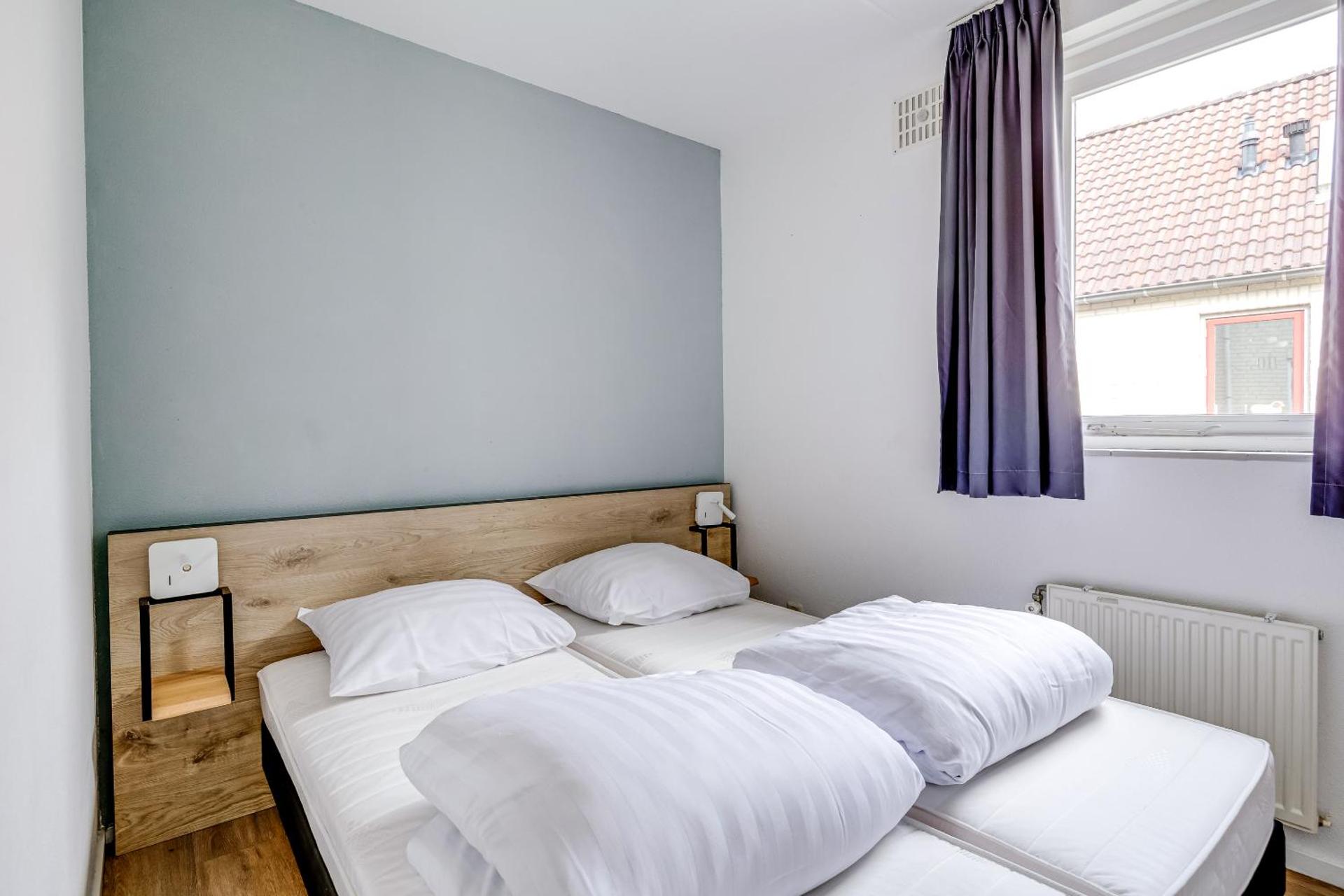 Bungalow - Water Front 