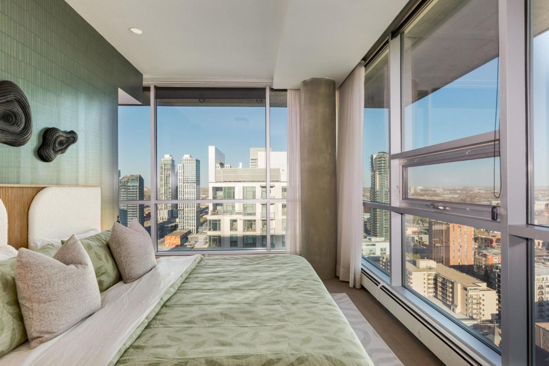 2 Storey Penthouse Panoramic Views Parking Stampede