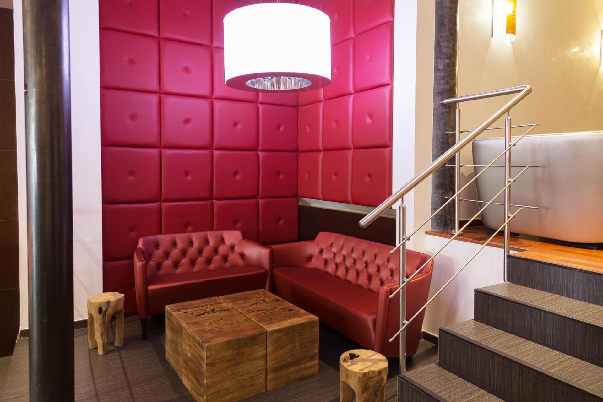 Communal lounge/ TV room