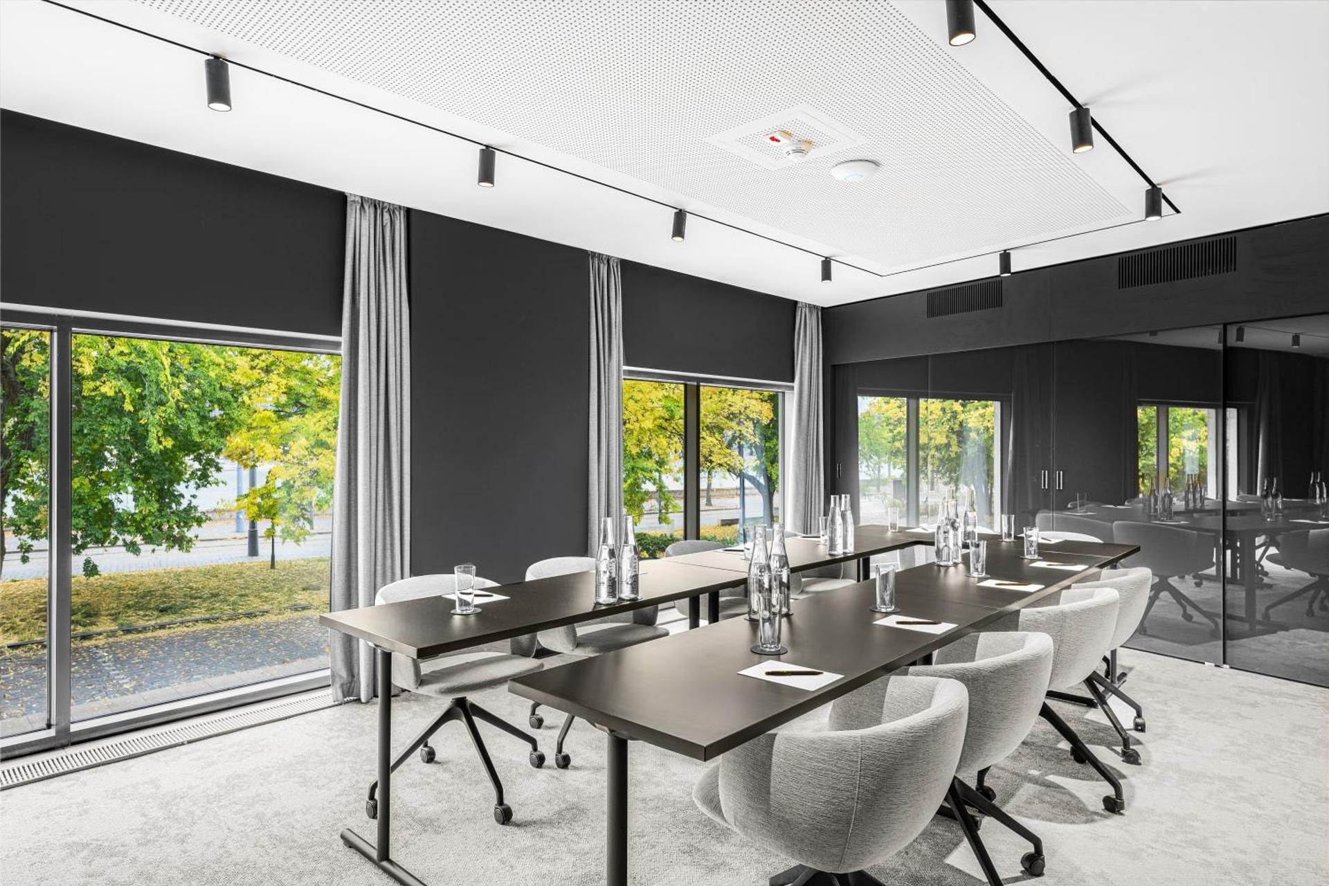 Meeting/conference room