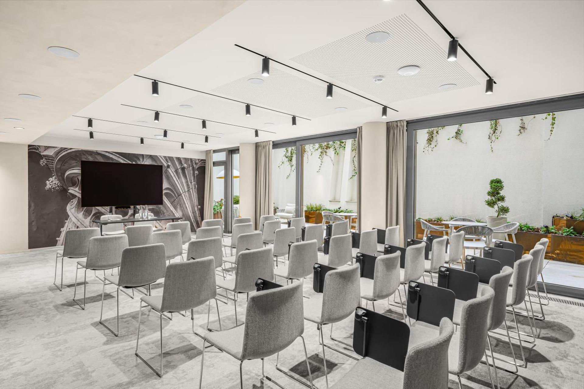 Meeting/conference room