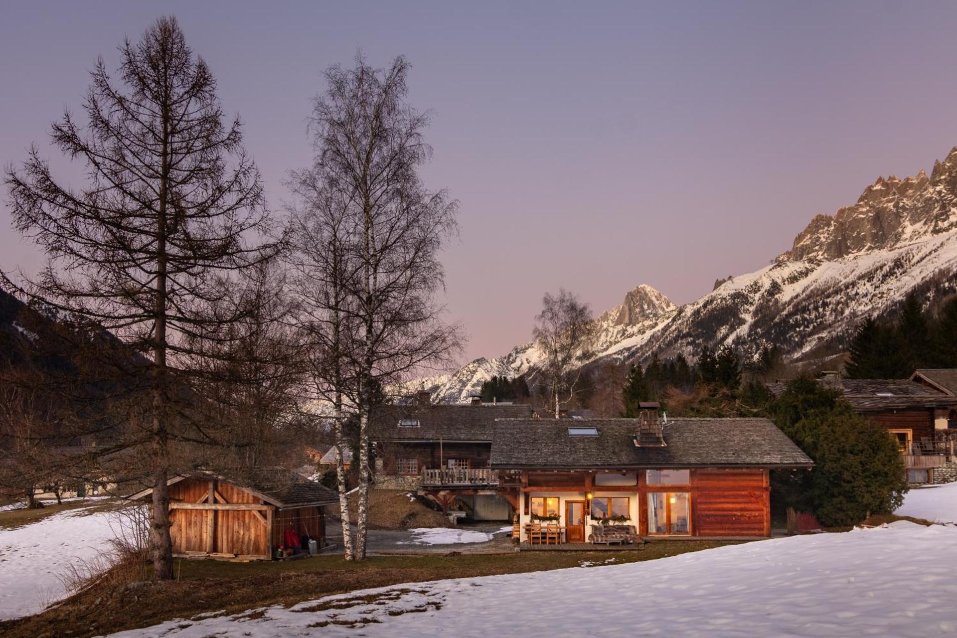 Chalet Taconnaz - Warm & Cosy 3BR Chalet with Fireplace in Nature - By Cozee Rentals