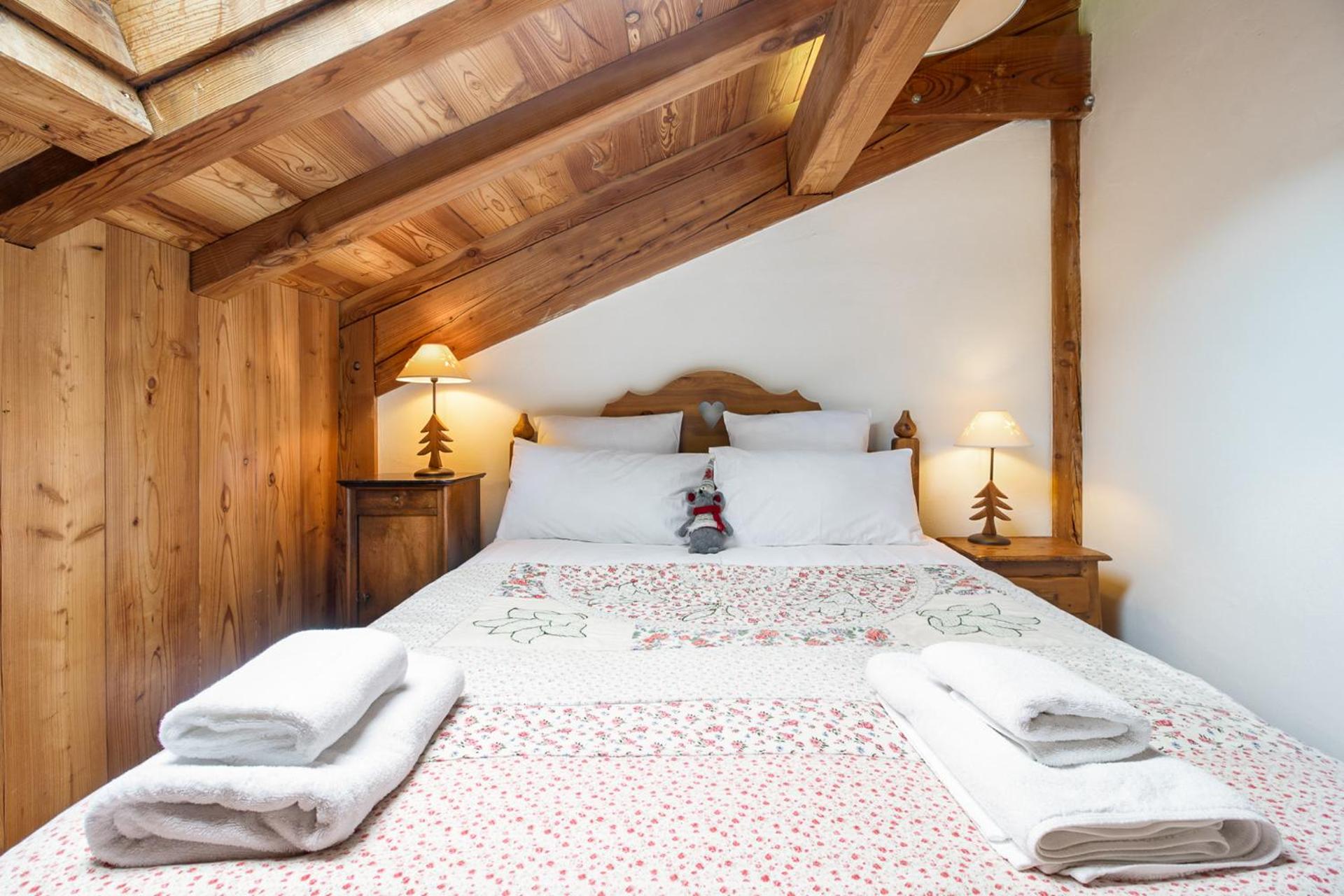 Chalet Taconnaz - Warm & Cosy 3BR Chalet with Fireplace in Nature - By Cozee Rentals