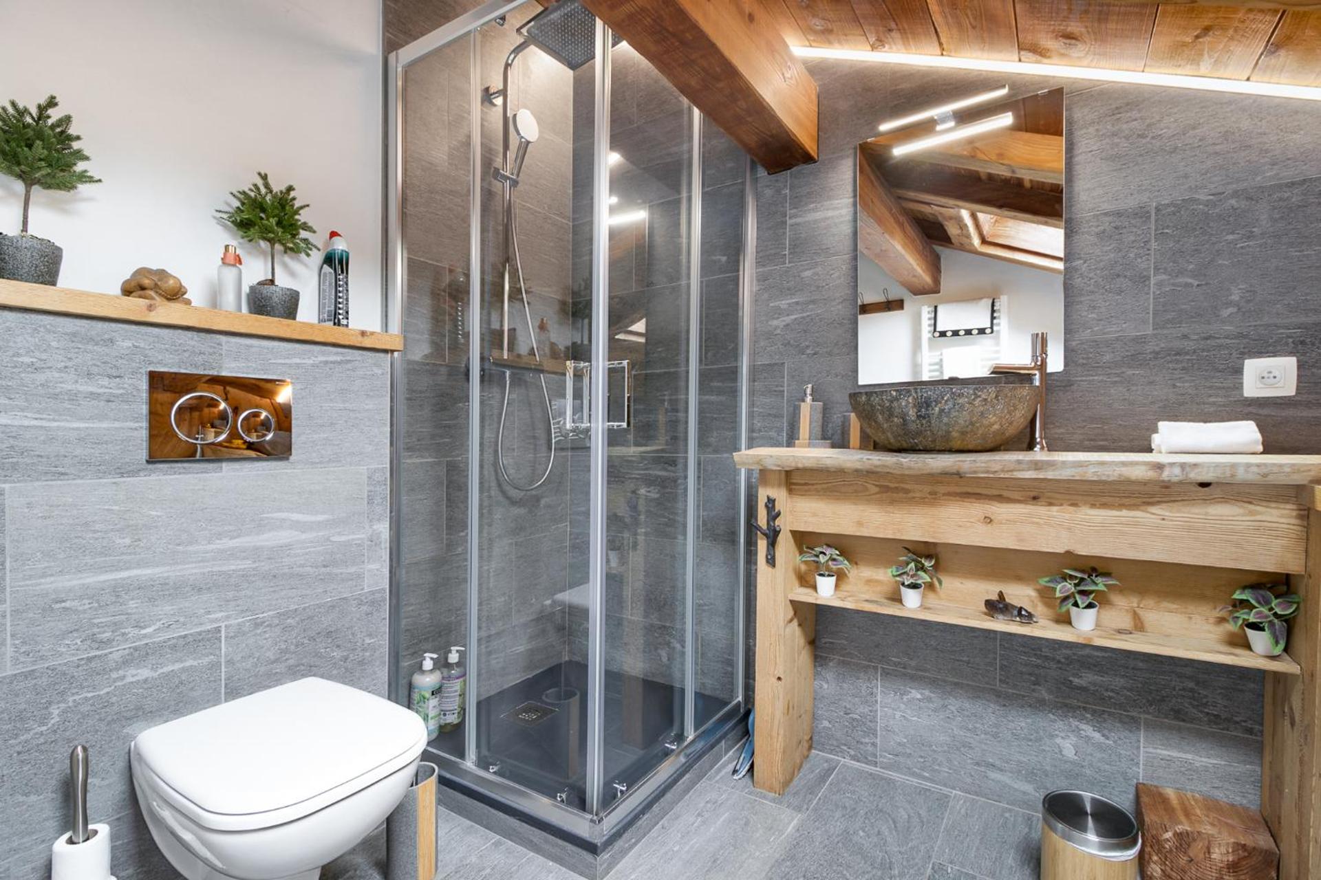 Chalet Taconnaz - Warm & Cosy 3BR Chalet with Fireplace in Nature - By Cozee Rentals