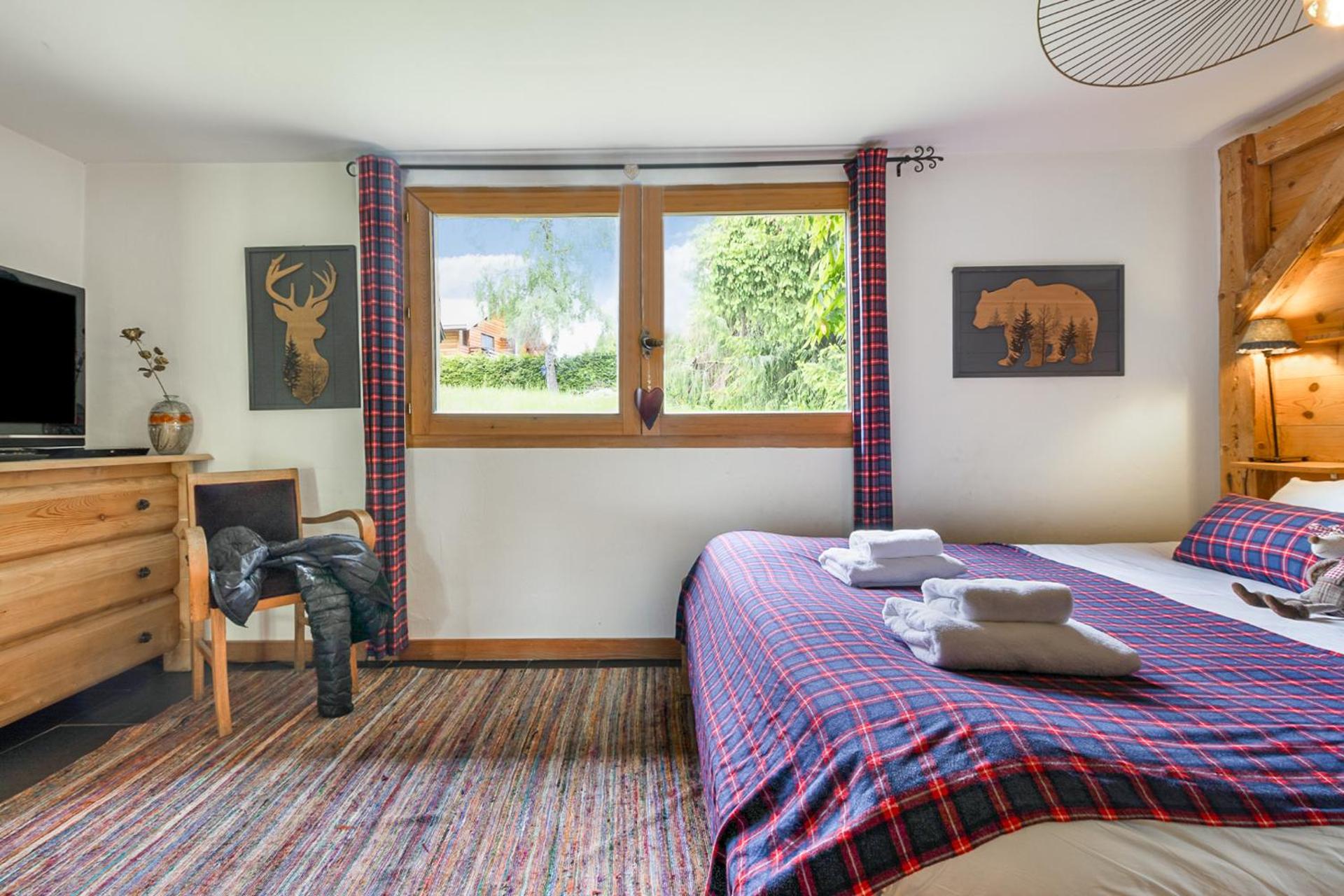 Chalet Taconnaz - Warm & Cosy 3BR Chalet with Fireplace in Nature - By Cozee Rentals