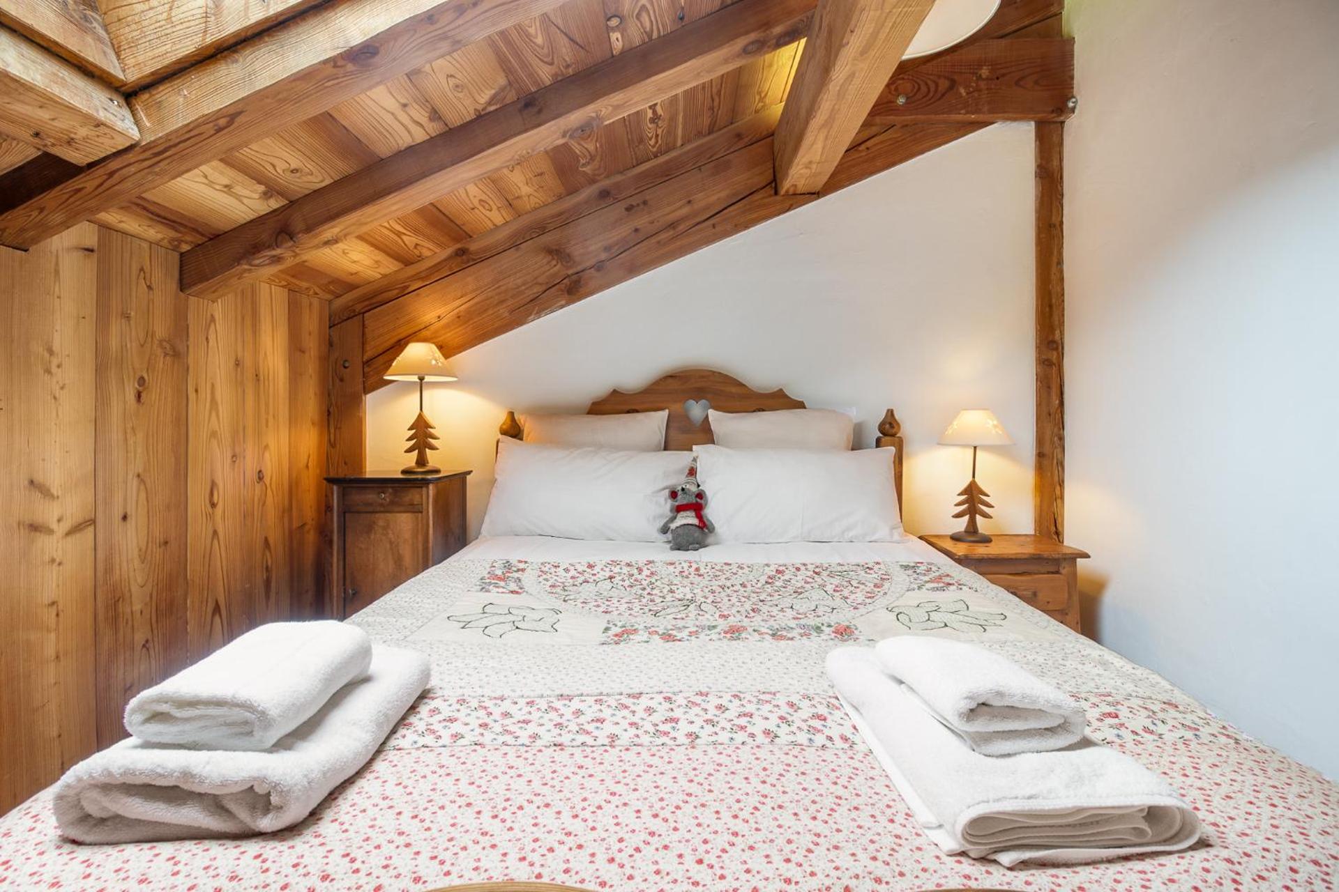 Chalet Taconnaz - Warm & Cosy 3BR Chalet with Fireplace in Nature - By Cozee Rentals