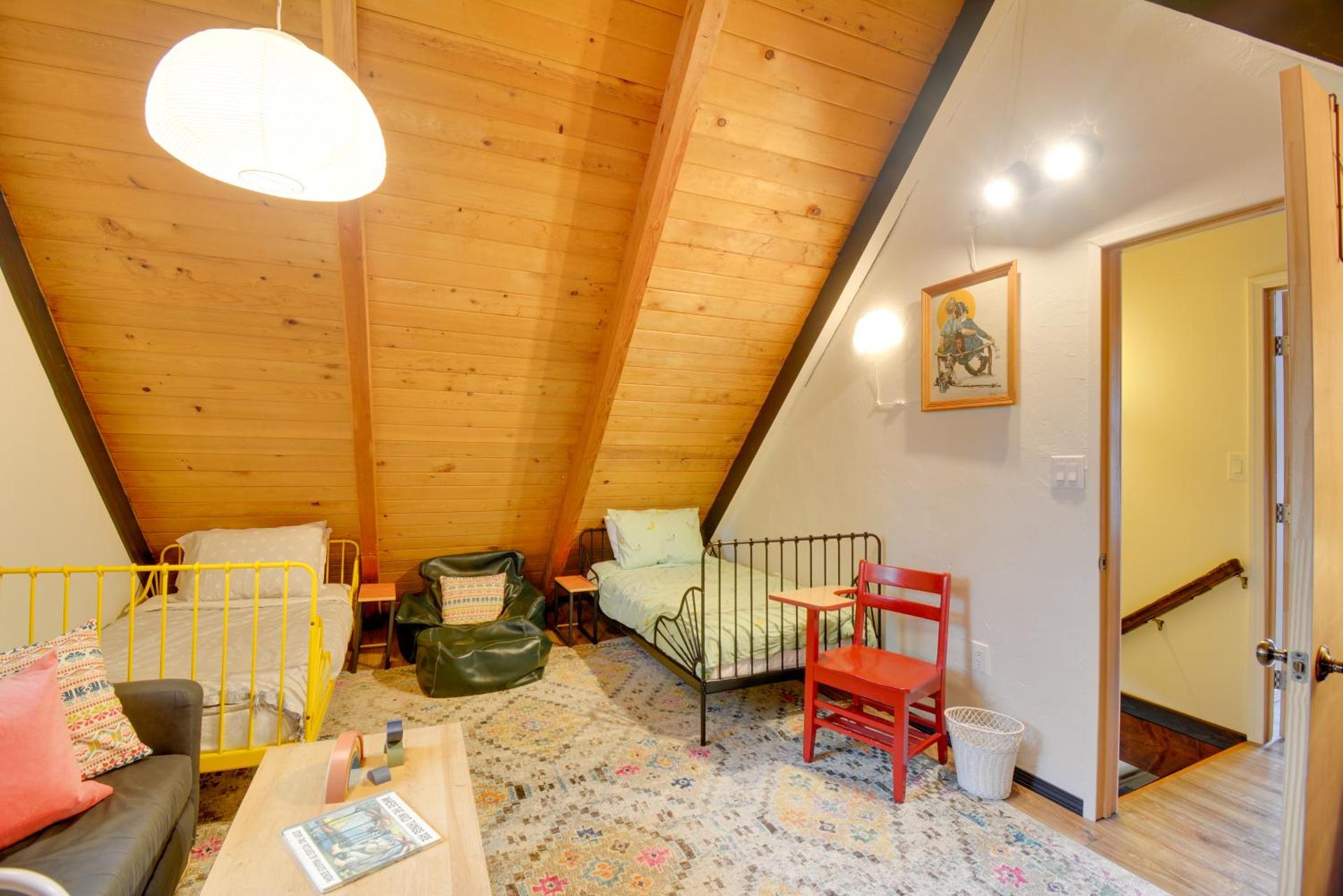 Coastal Cabin with Puget Sound and Rainier Views!