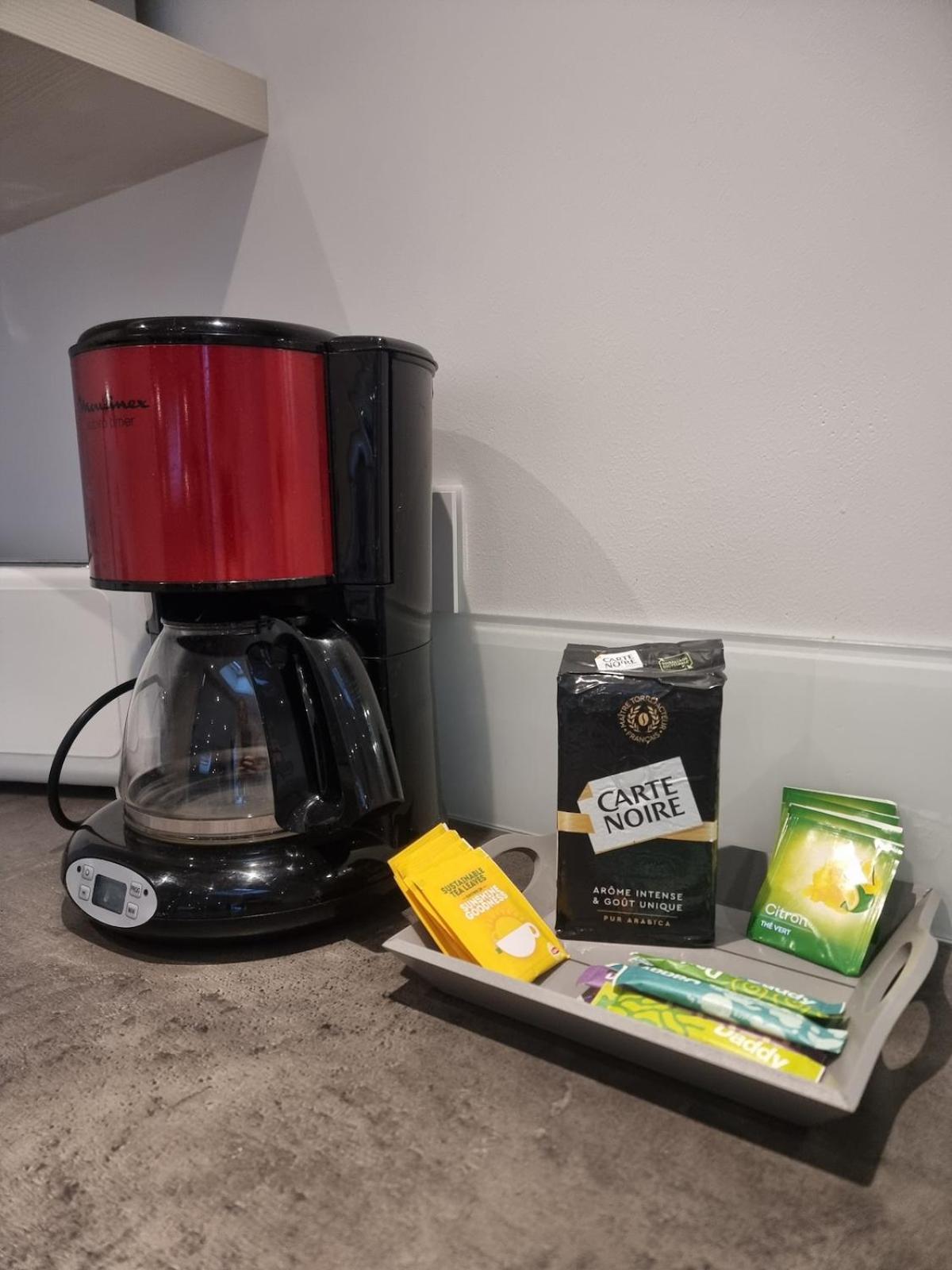 Coffee/tea facilities