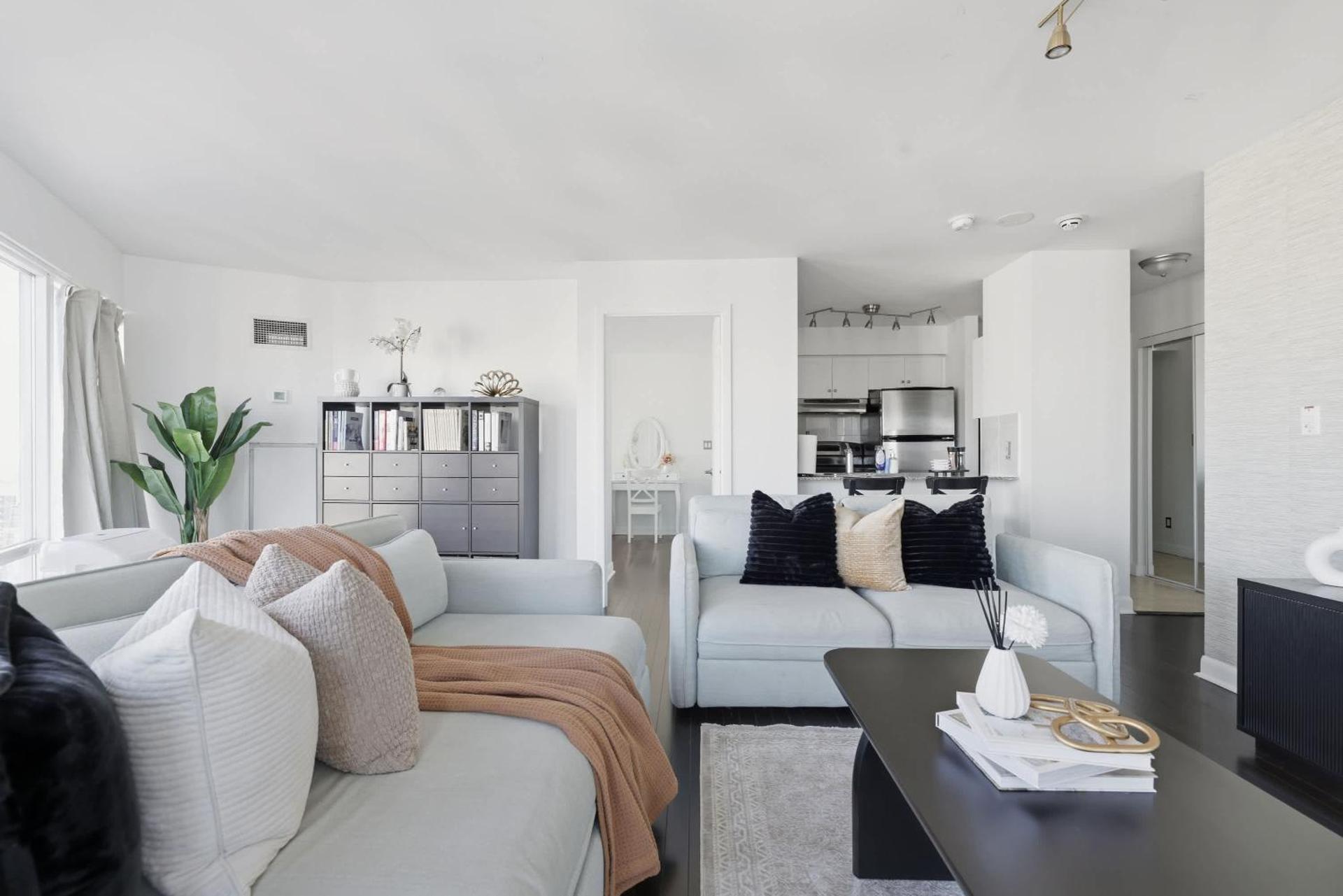 Stylish 2BR Downtown Escape Prime Victoria Spot