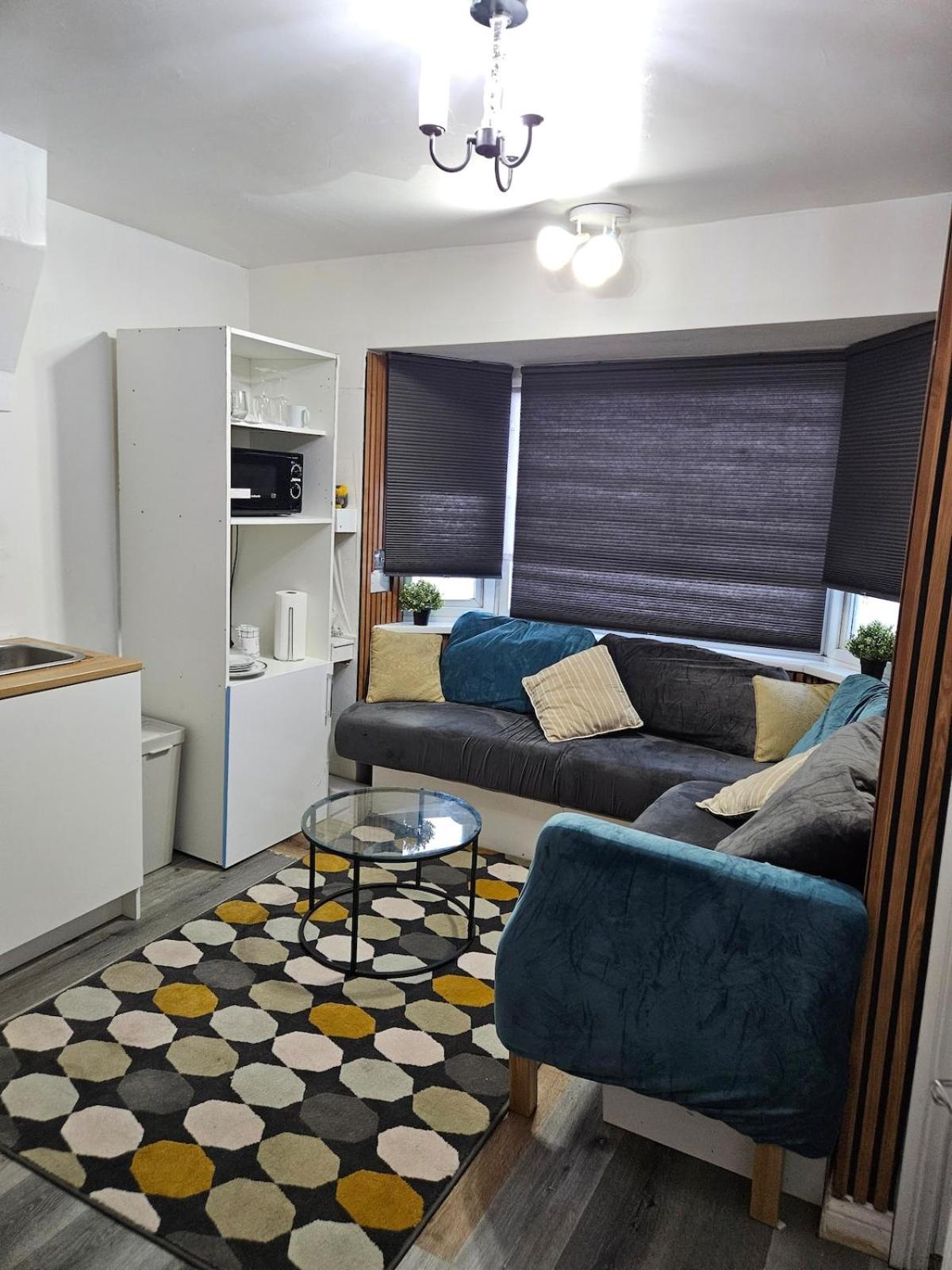 Femros Apartments, 15mins to city center.