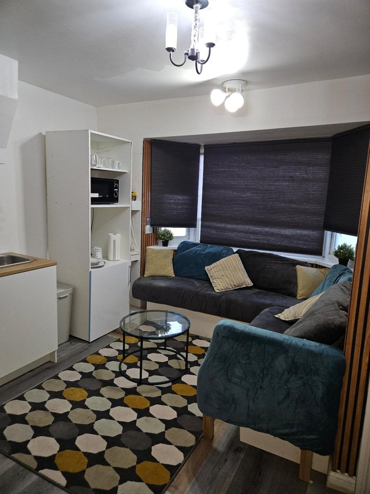 Femros Apartments, 15mins to city center.